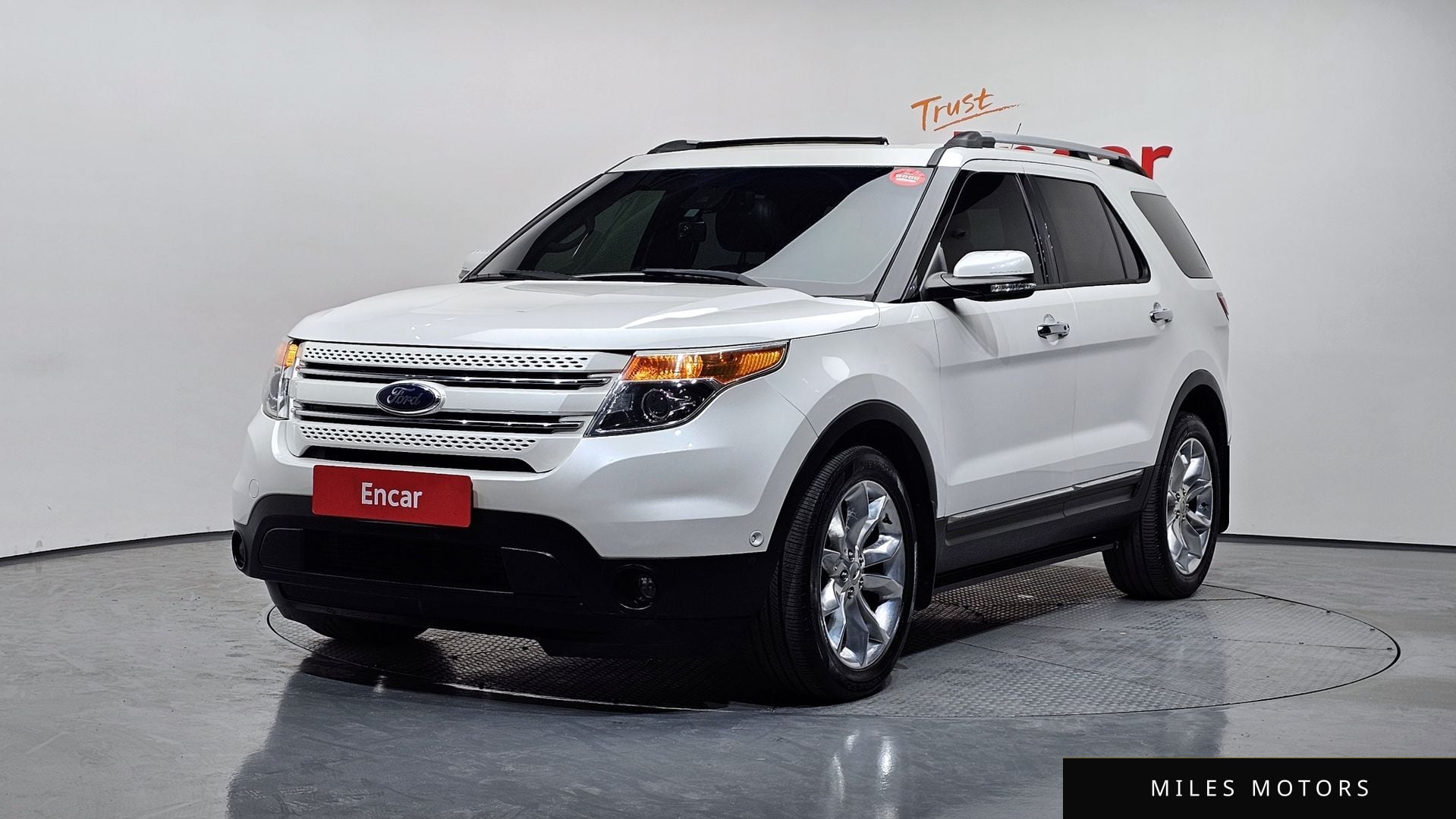 Ford Explorer 2014 — фото 1 из 12