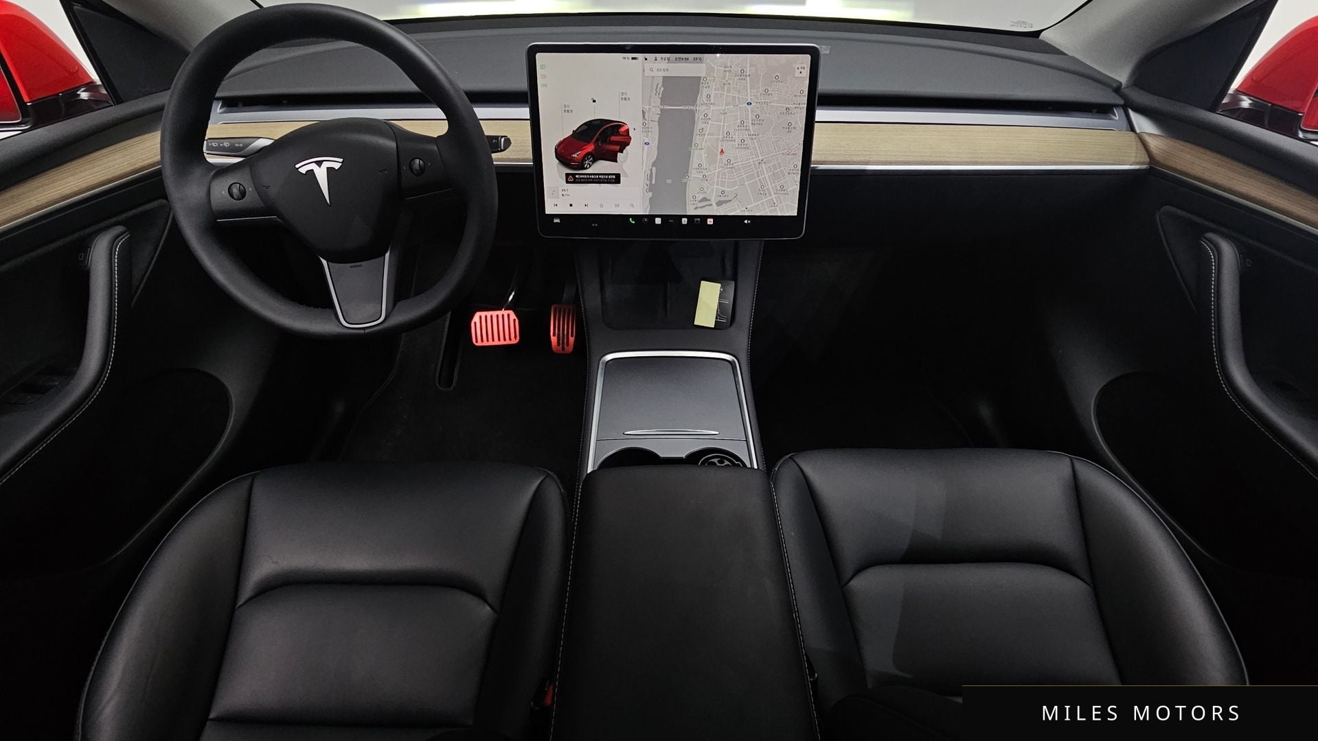 Tesla Model Y 2023 — миниатюра 9