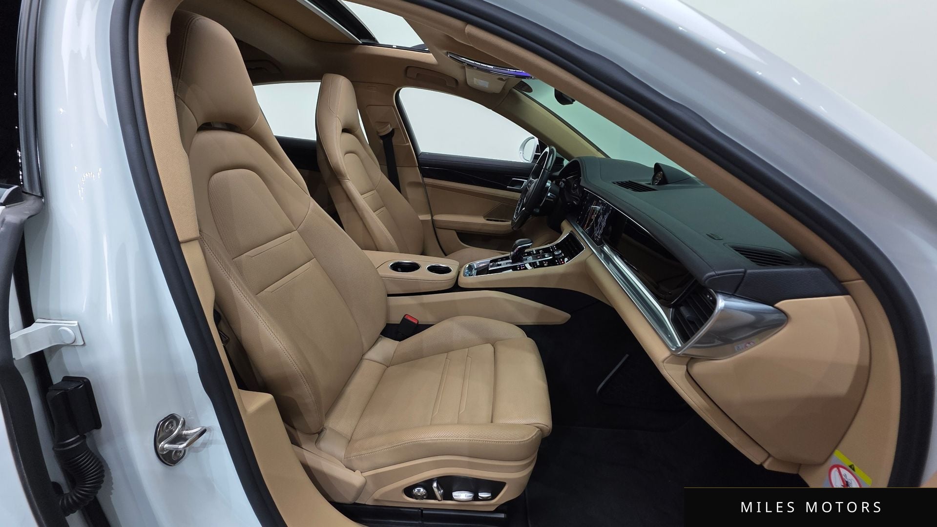 Porsche Panamera 2019 — миниатюра 10