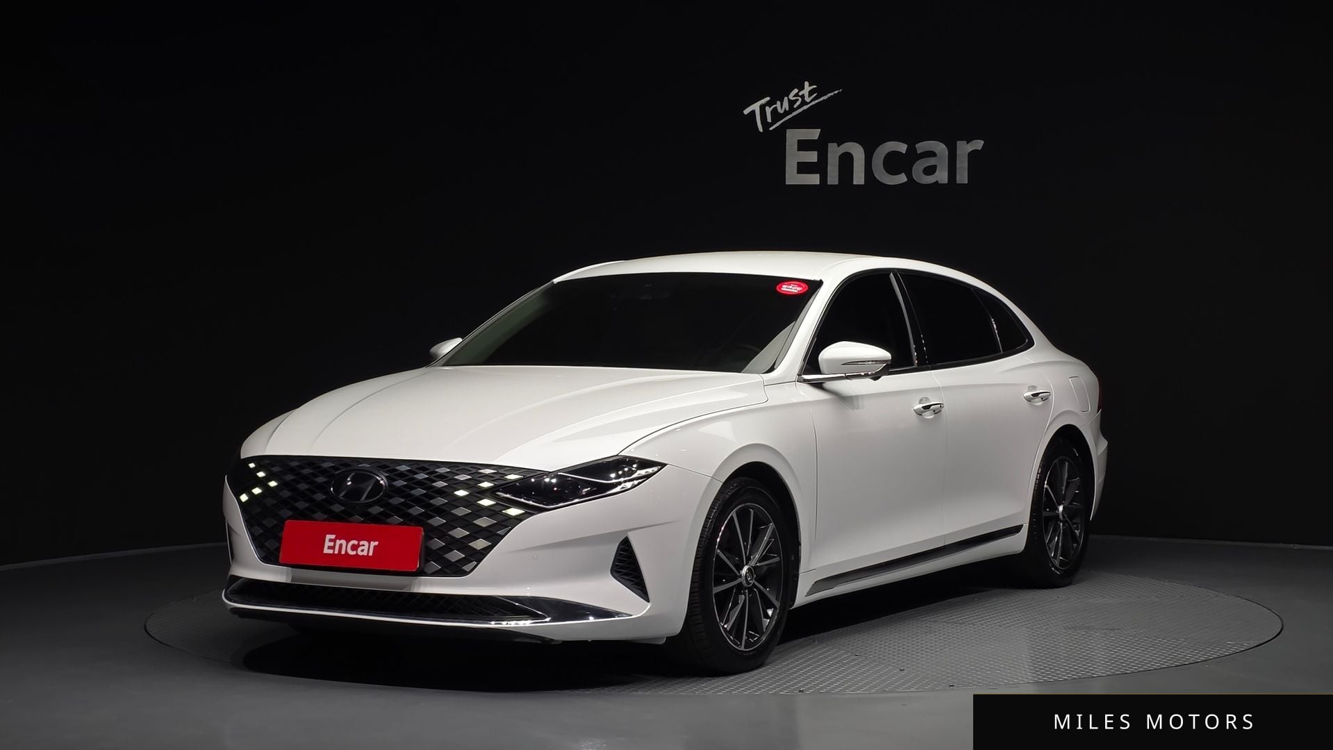 Hyundai Grandeur 2023 — фото 1 из 12