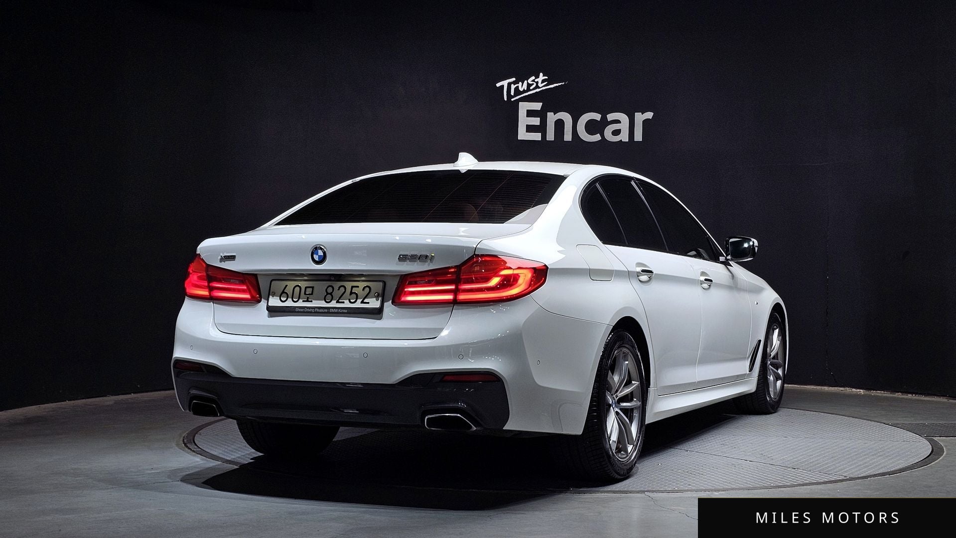 BMW 5 Series (G30) 2017 — миниатюра 2