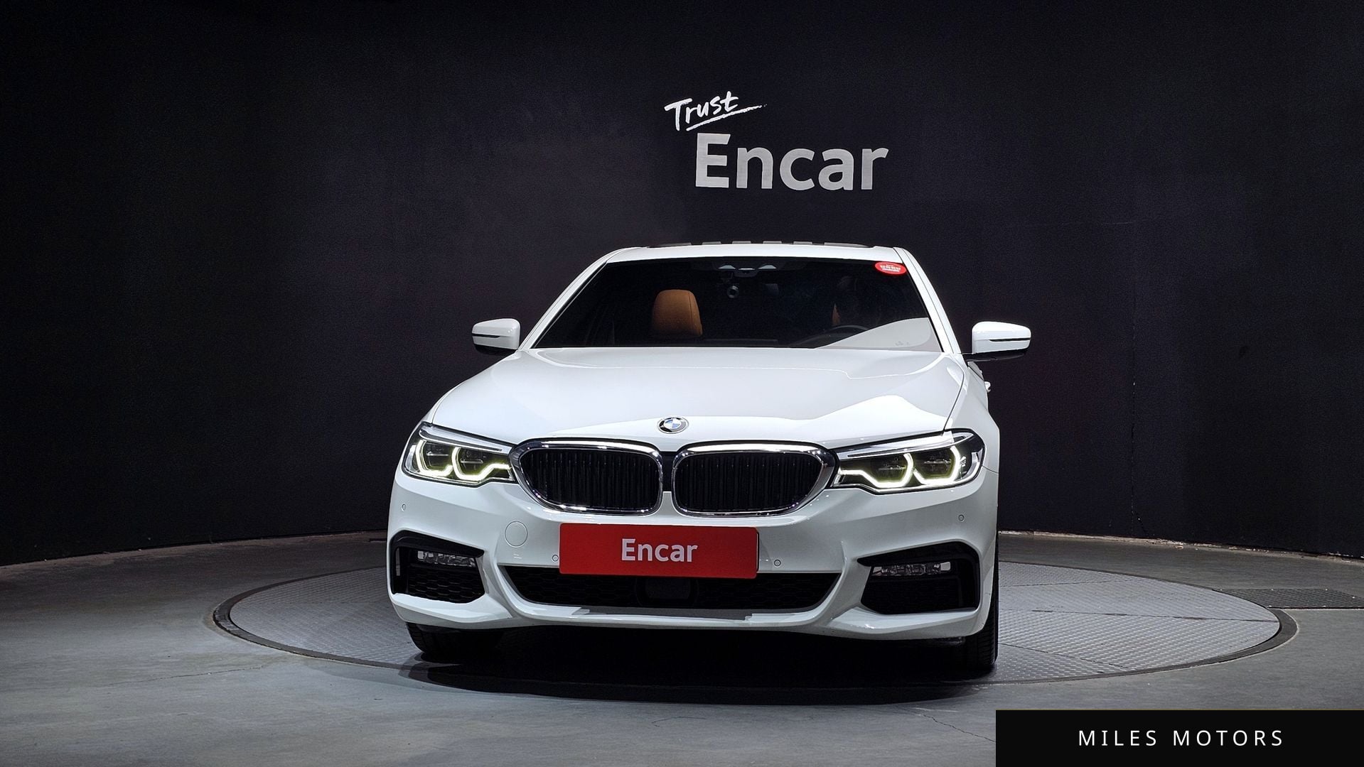 BMW 5 Series (G30) 2017 — миниатюра 3