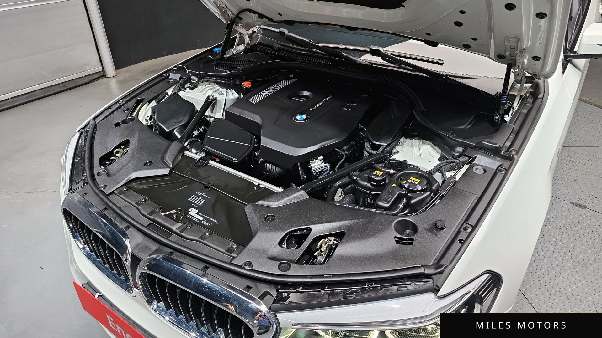 BMW 5 Series (G30) 2017 — миниатюра 6