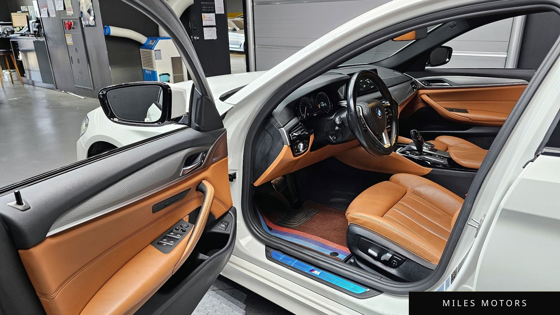 BMW 5 Series (G30) 2017 — миниатюра 10
