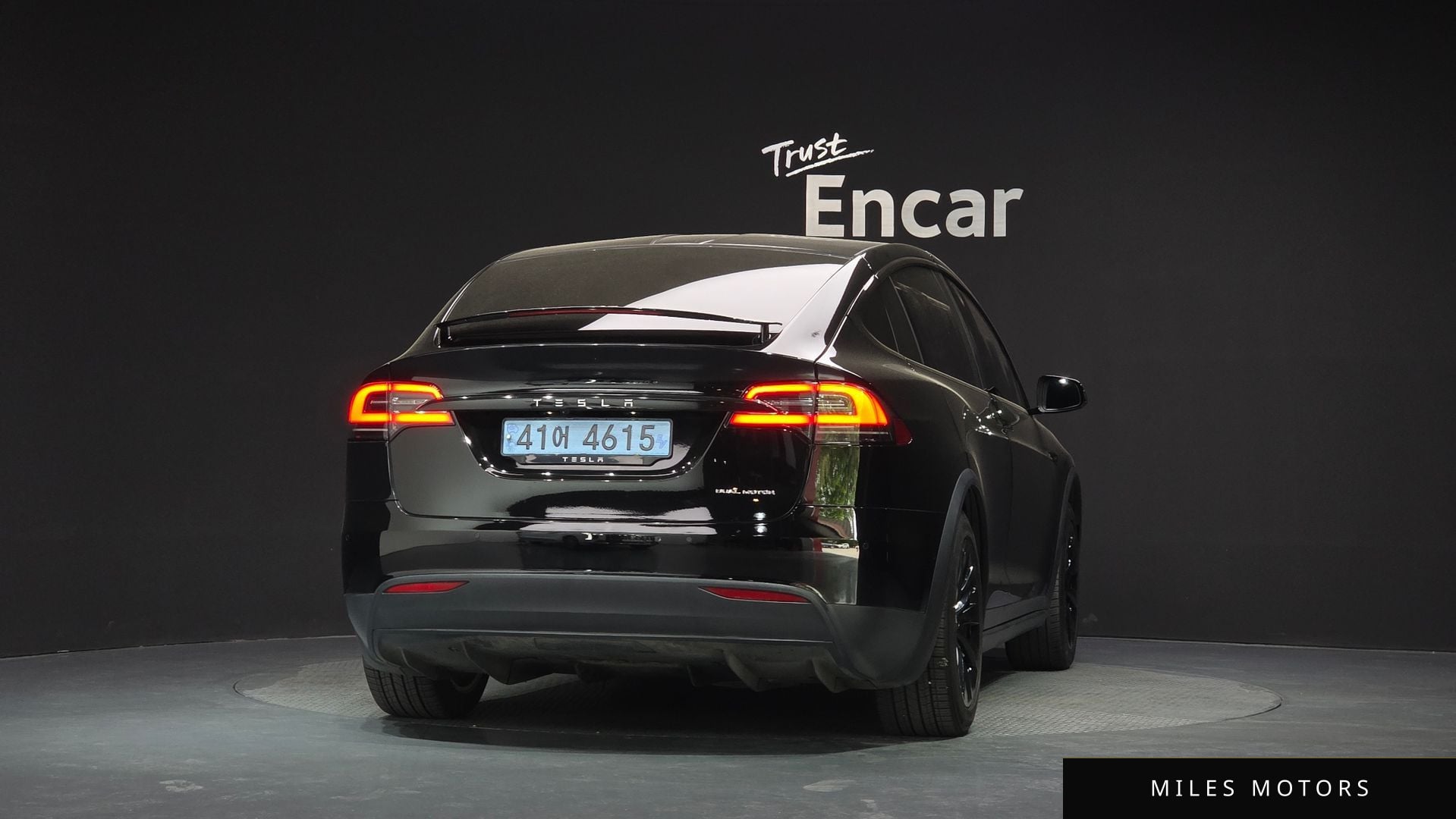 Tesla Model X 2020 — миниатюра 4