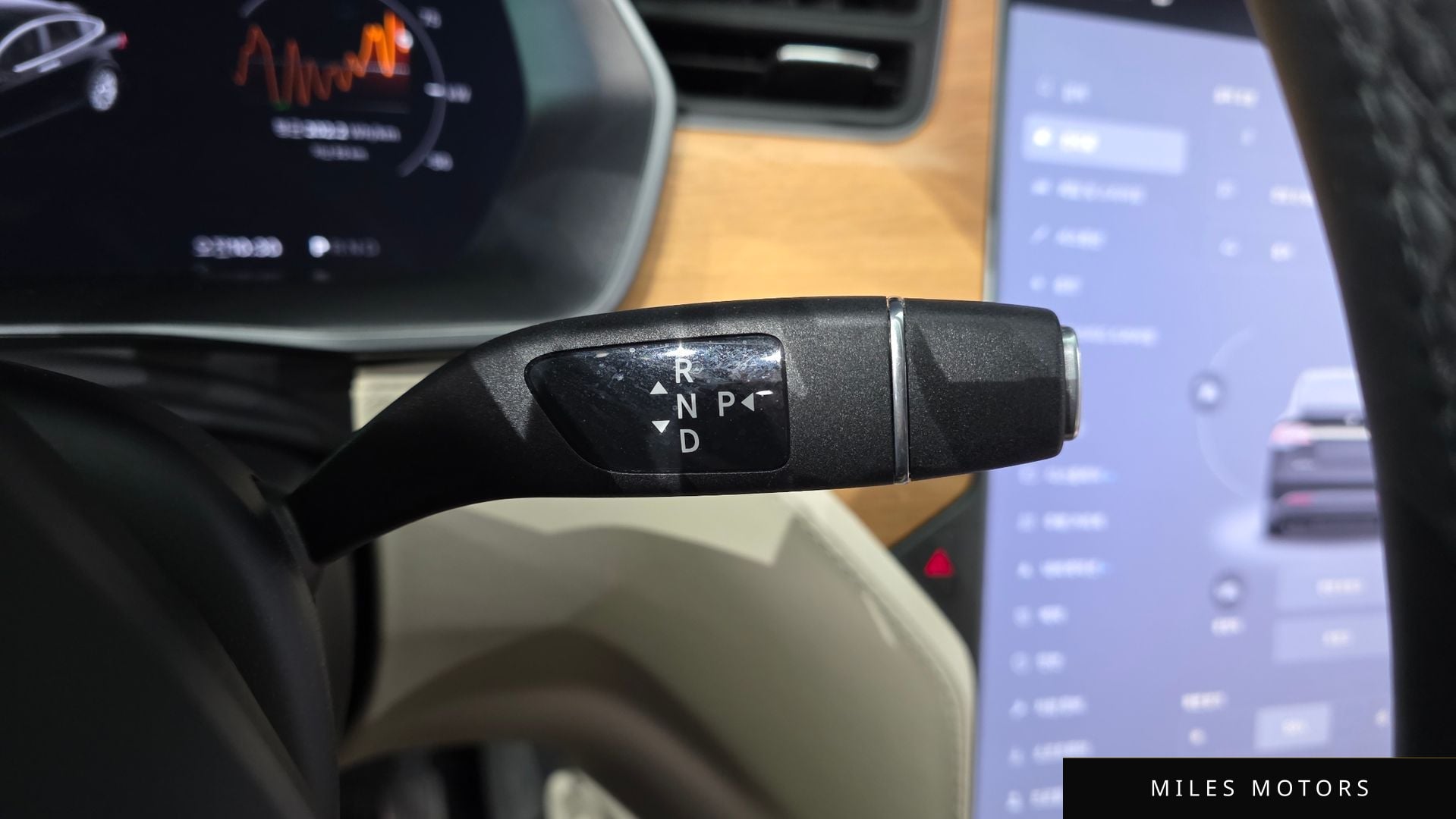Tesla Model X 2020 — миниатюра 9