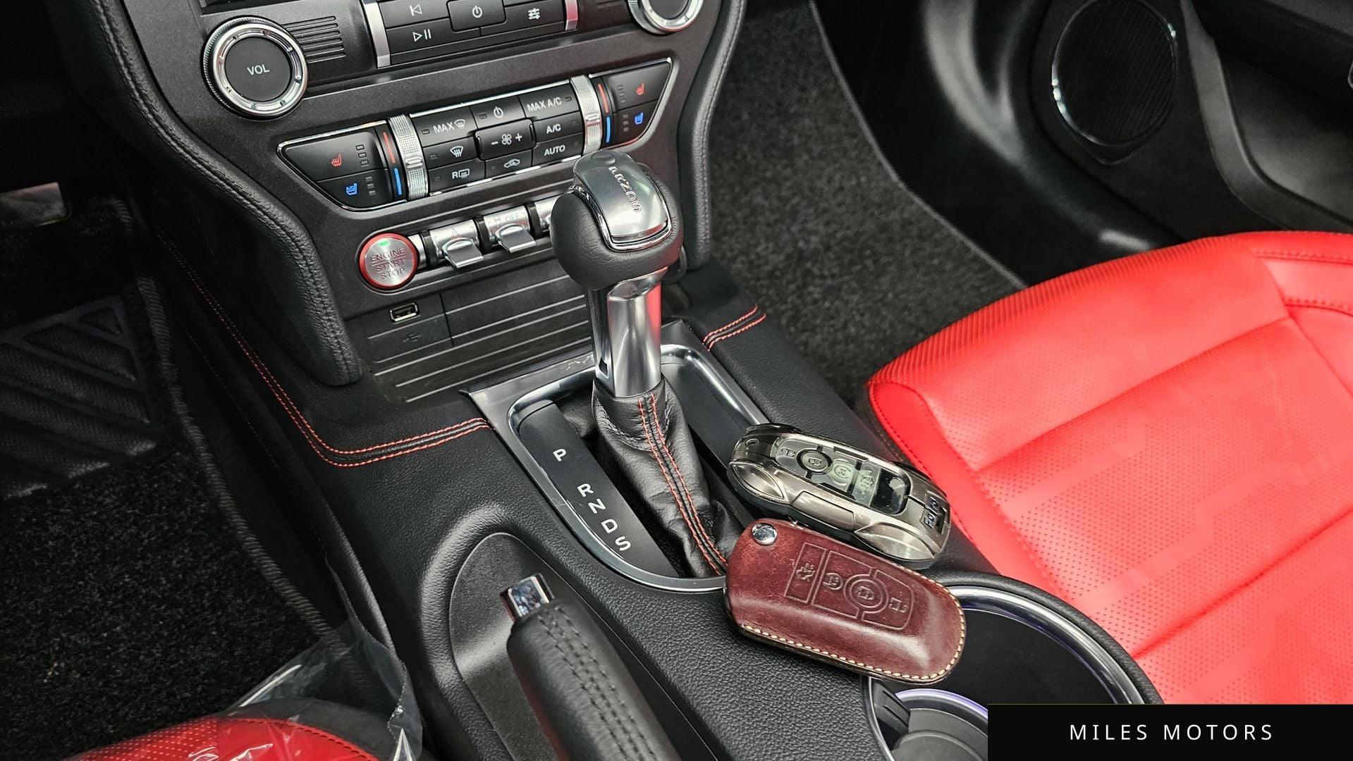 Ford Mustang 2022 — миниатюра 12