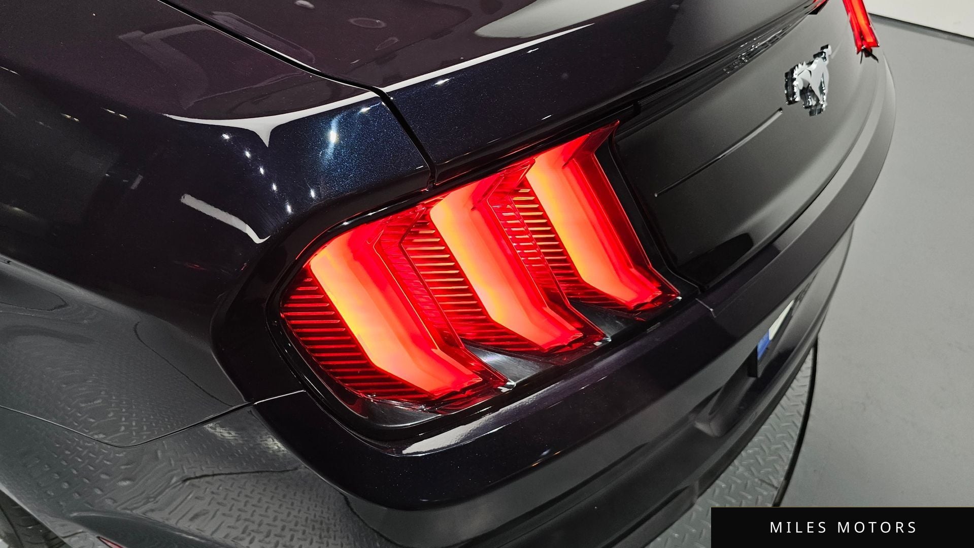 Ford Mustang 2022 — миниатюра 9