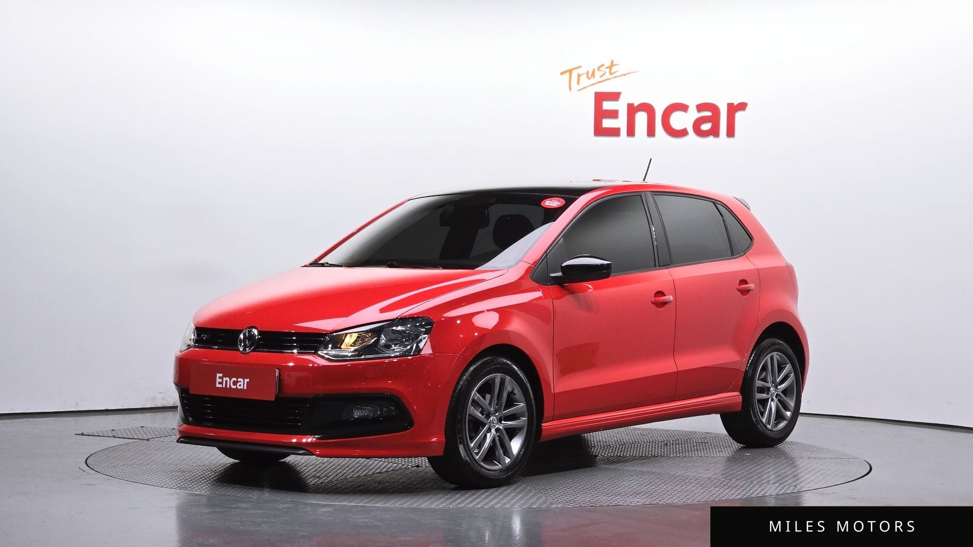 Volkswagen Polo 2015 — фото 1 из 12