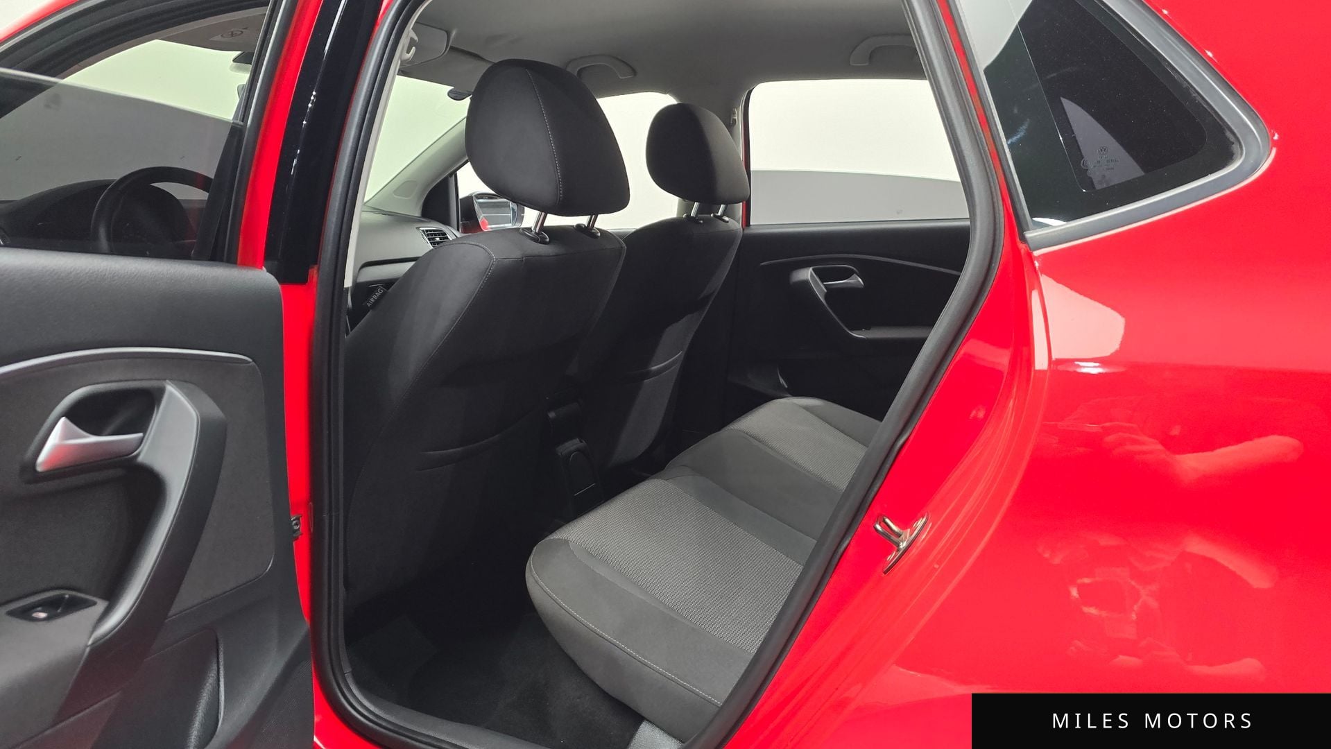 Volkswagen Polo 2015 — миниатюра 11