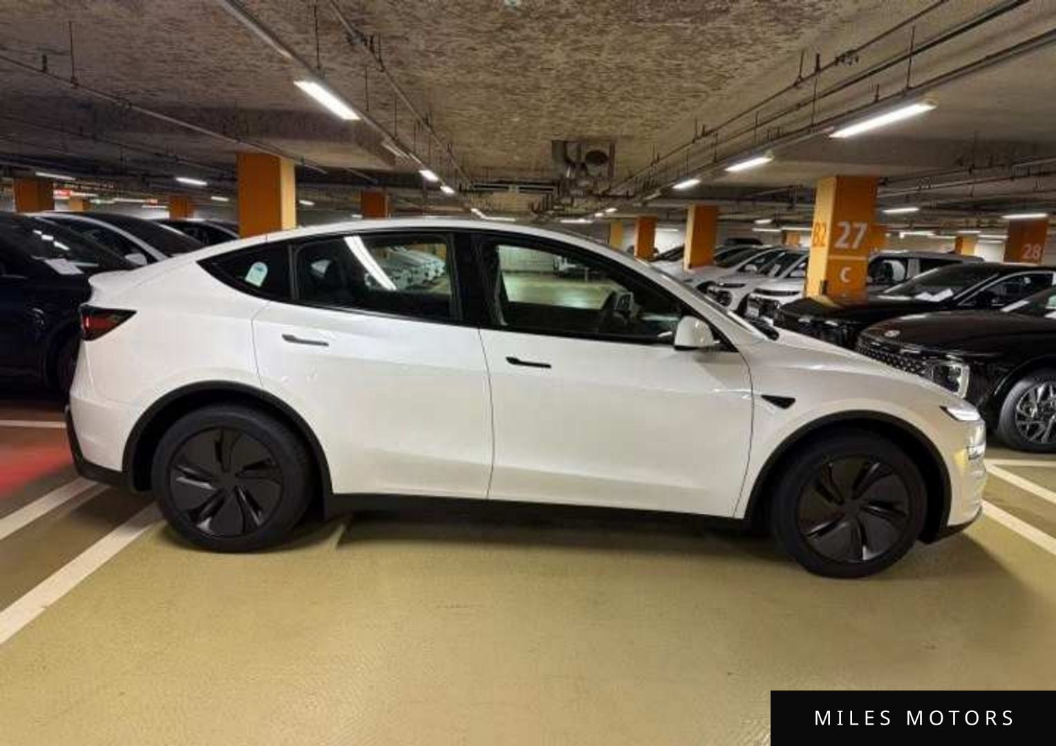 Tesla Model Y 2026 — миниатюра 12