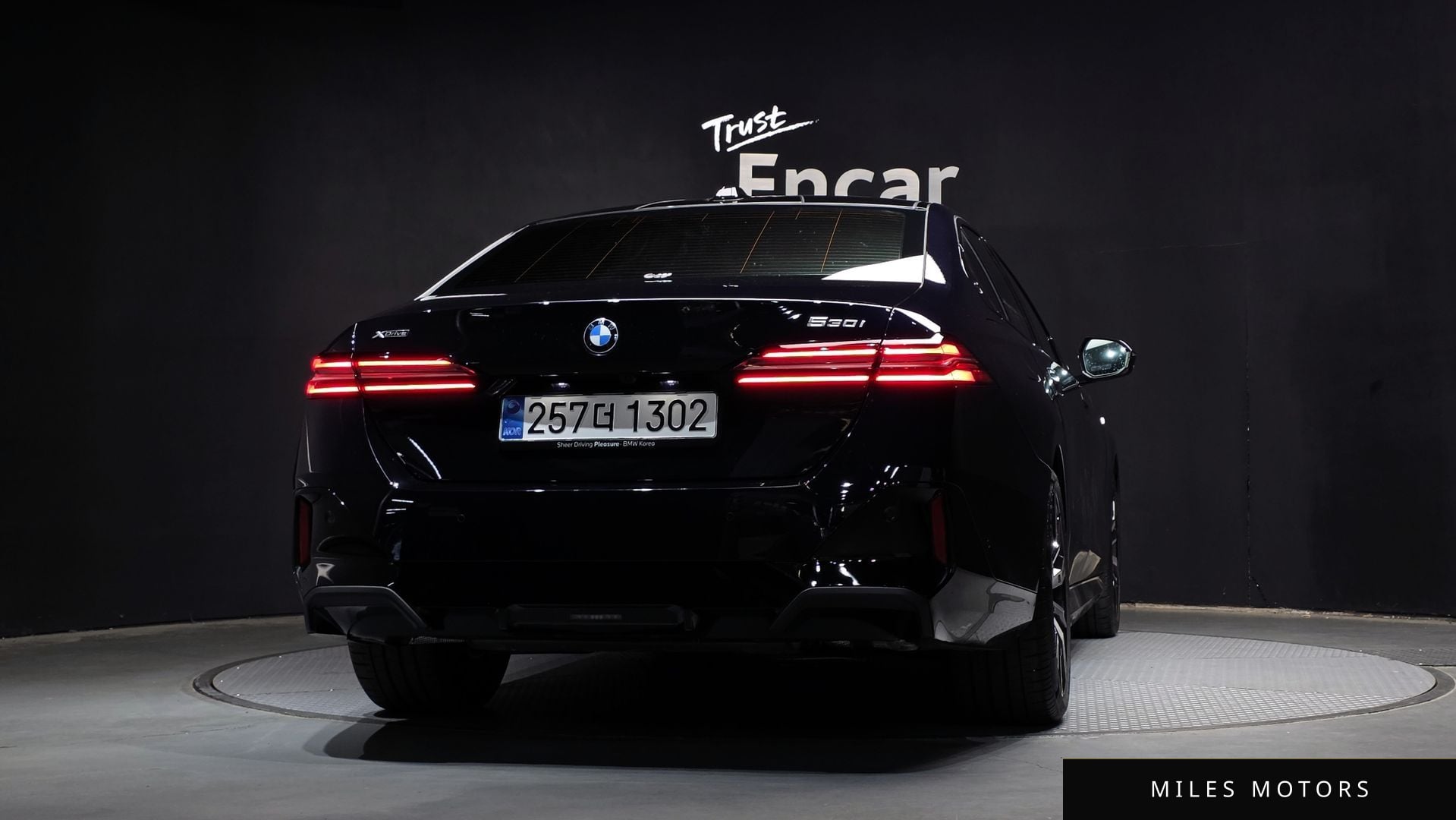 BMW 5 Series (G60) 2025 — миниатюра 4