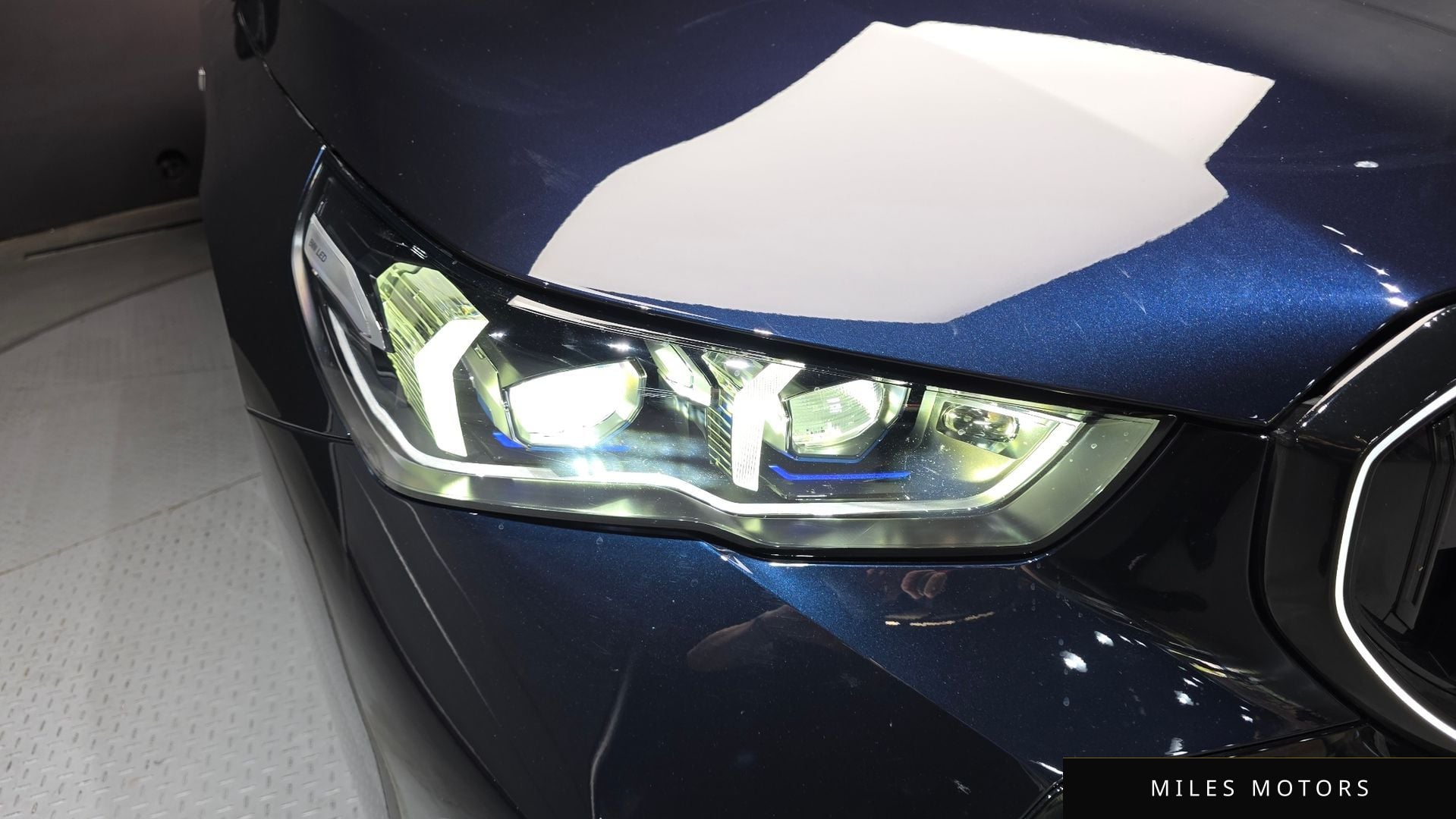 BMW 5 Series (G60) 2025 — миниатюра 8