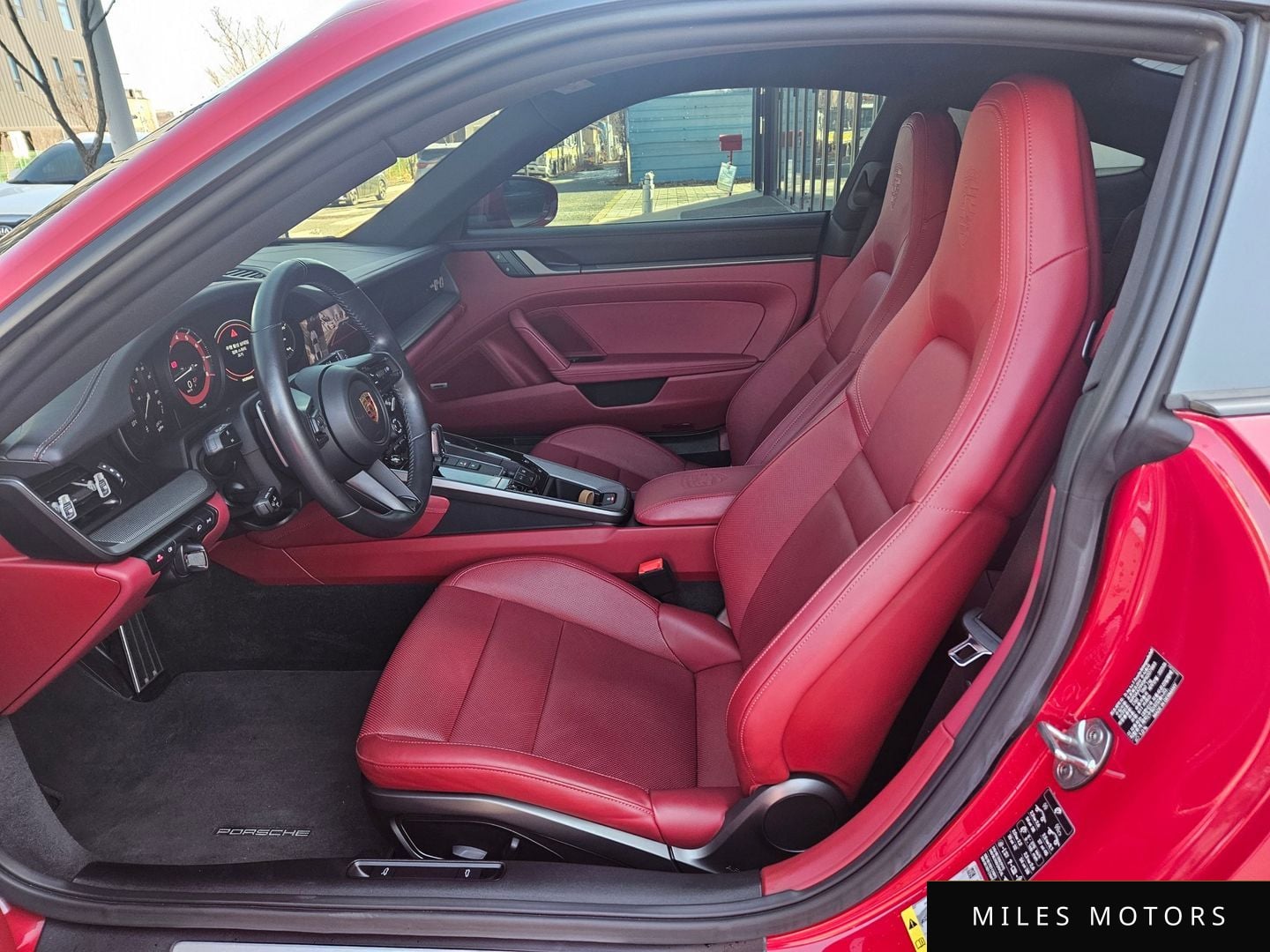 Porsche 911 (992) 2023 — миниатюра 10