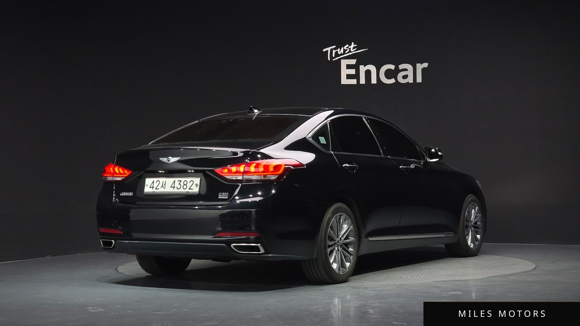 Hyundai Genesis 2014 — миниатюра 2
