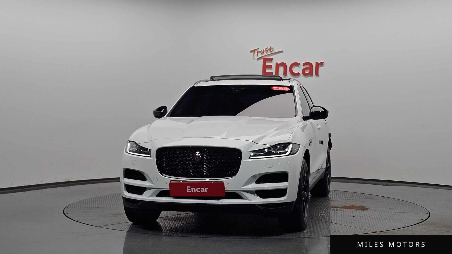 Jaguar F-PACE 2019 — миниатюра 2