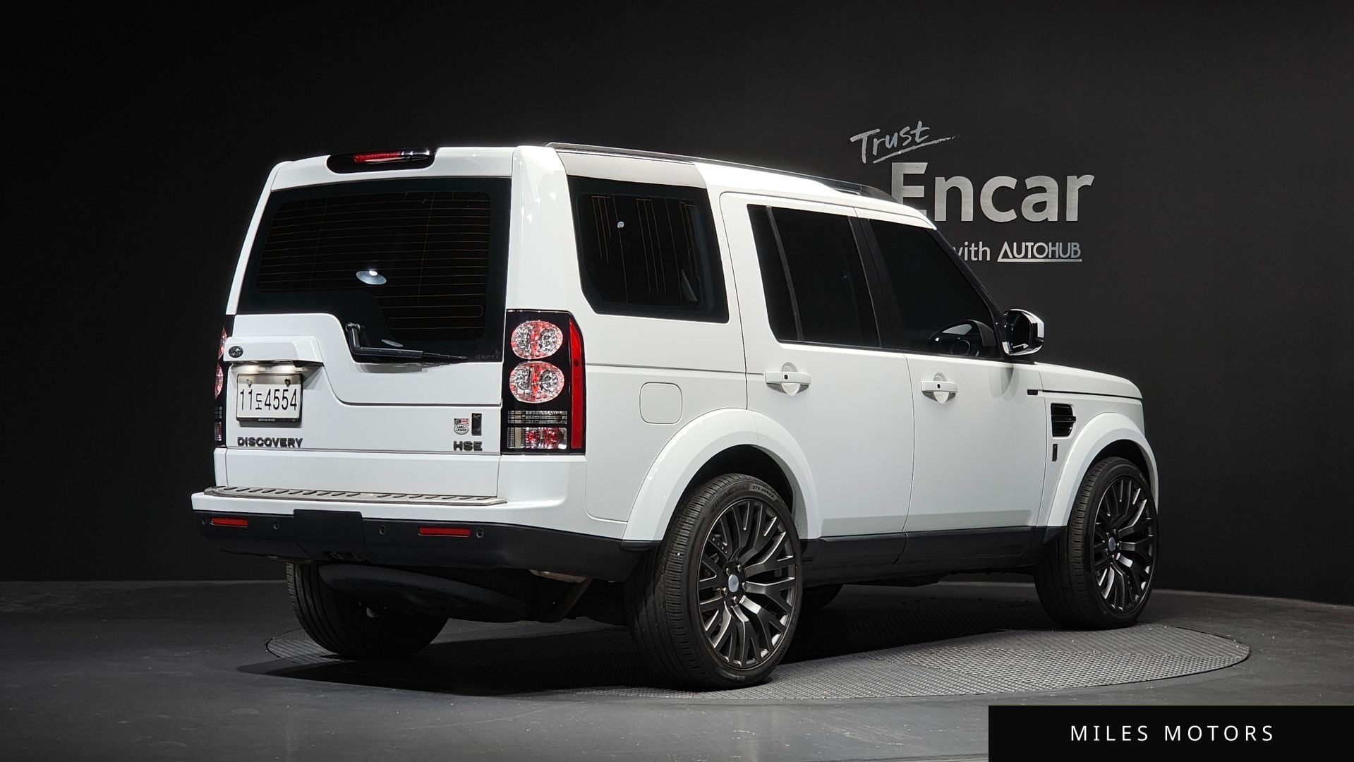Land Rover Discovery 2016 — миниатюра 2