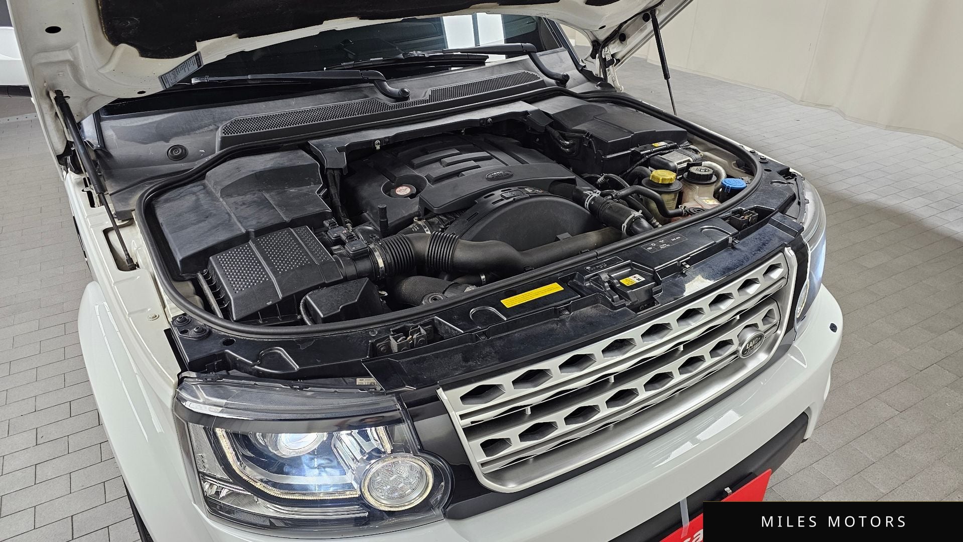 Land Rover Discovery 2016 — миниатюра 6