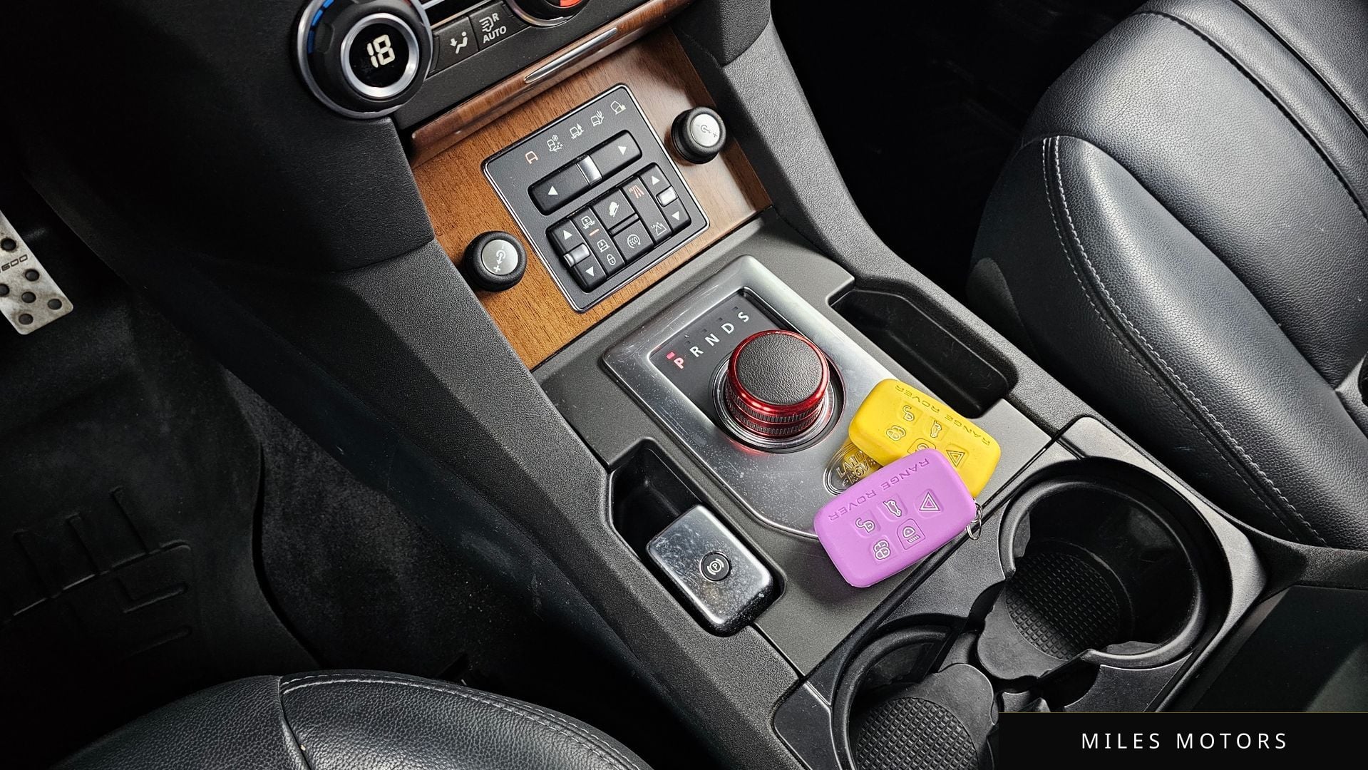 Land Rover Discovery 2016 — миниатюра 9