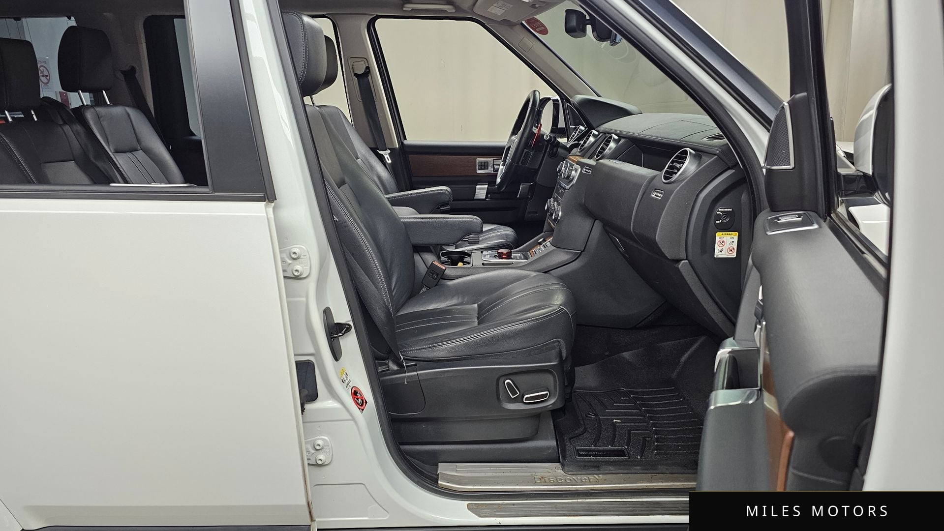 Land Rover Discovery 2016 — миниатюра 11
