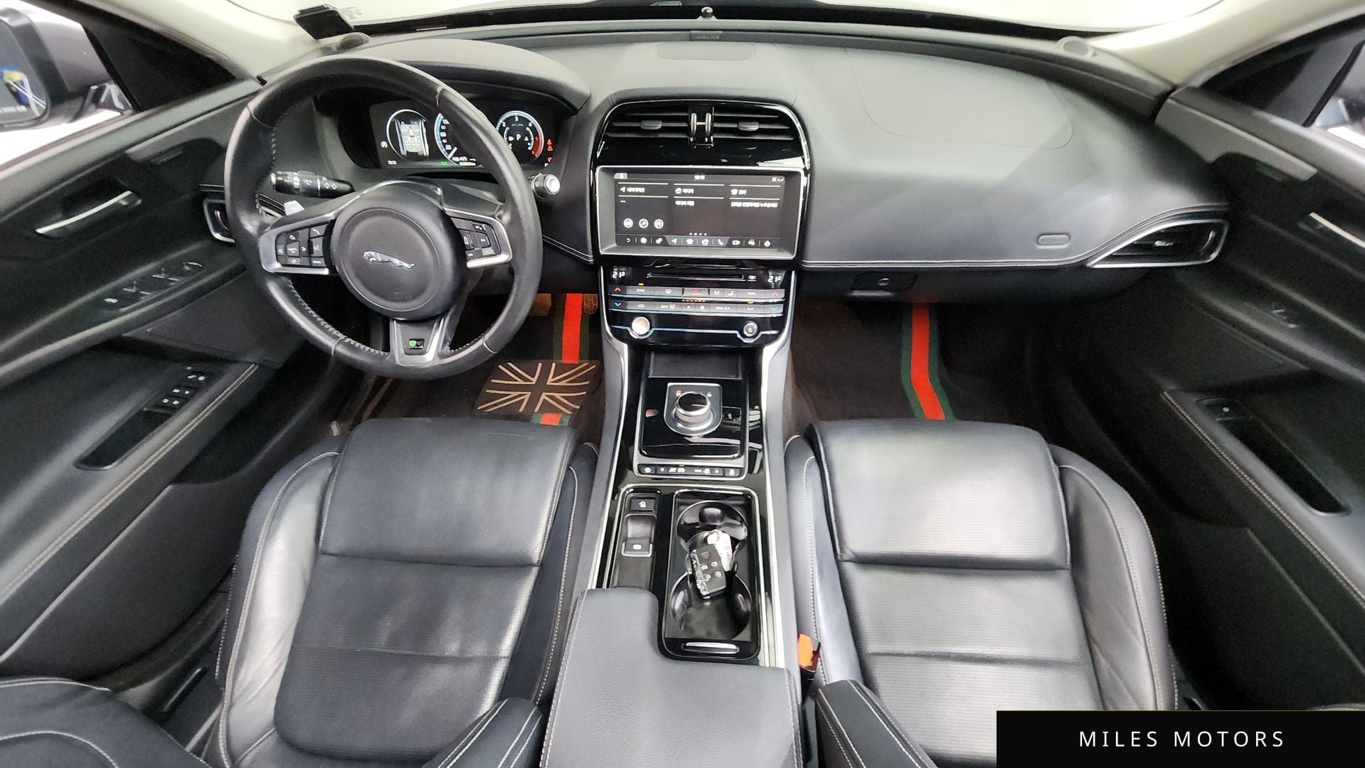 Jaguar XE 2018 — миниатюра 10