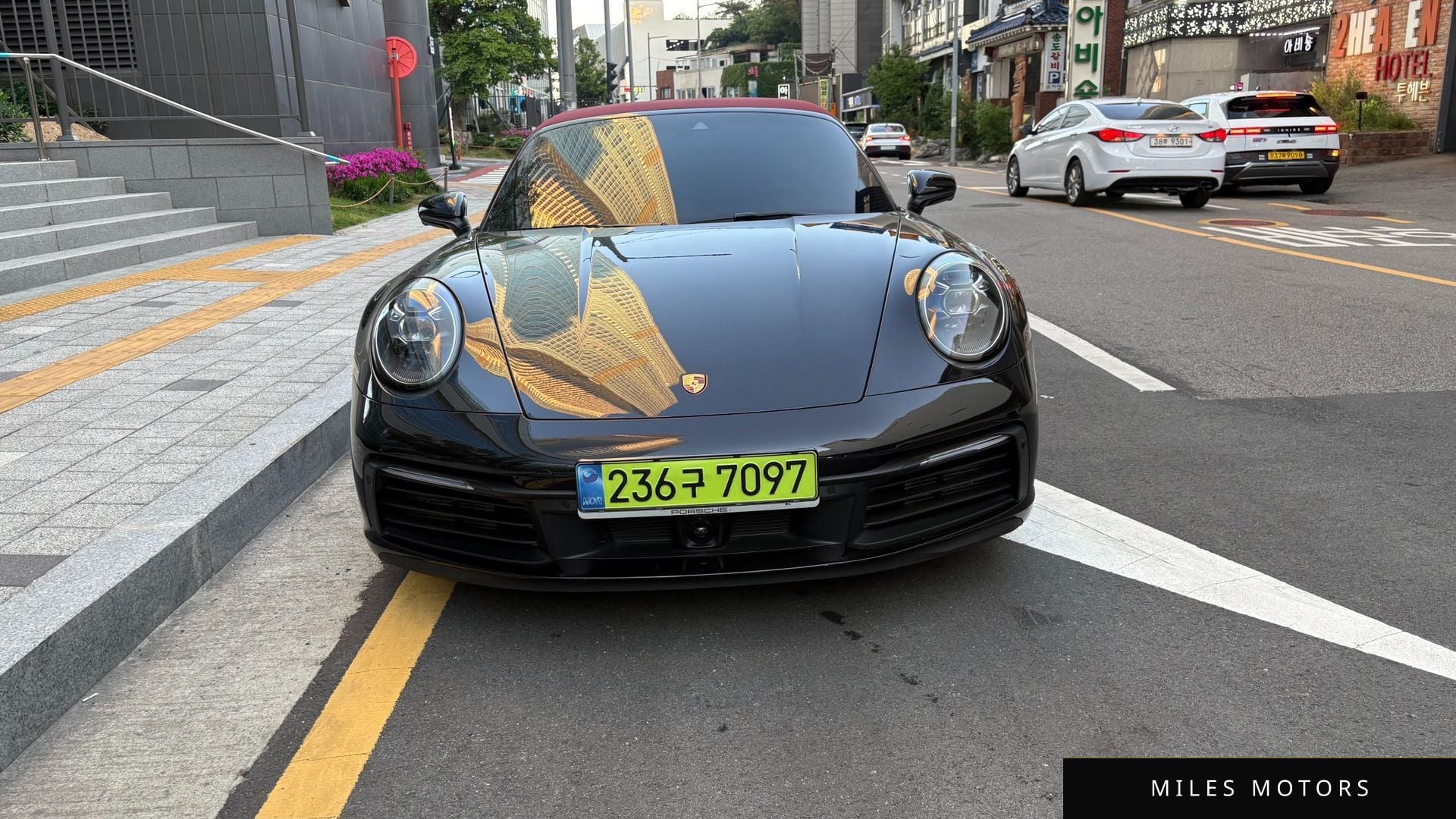 Porsche 911 (992) 2024 — миниатюра 2