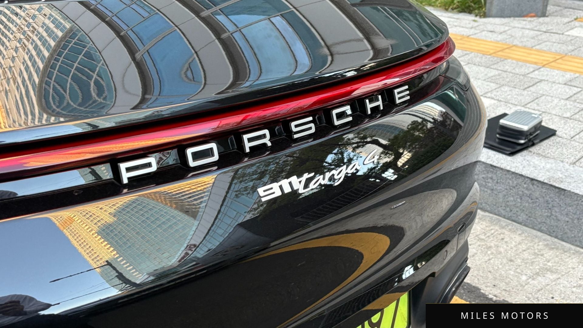 Porsche 911 (992) 2024 — миниатюра 6