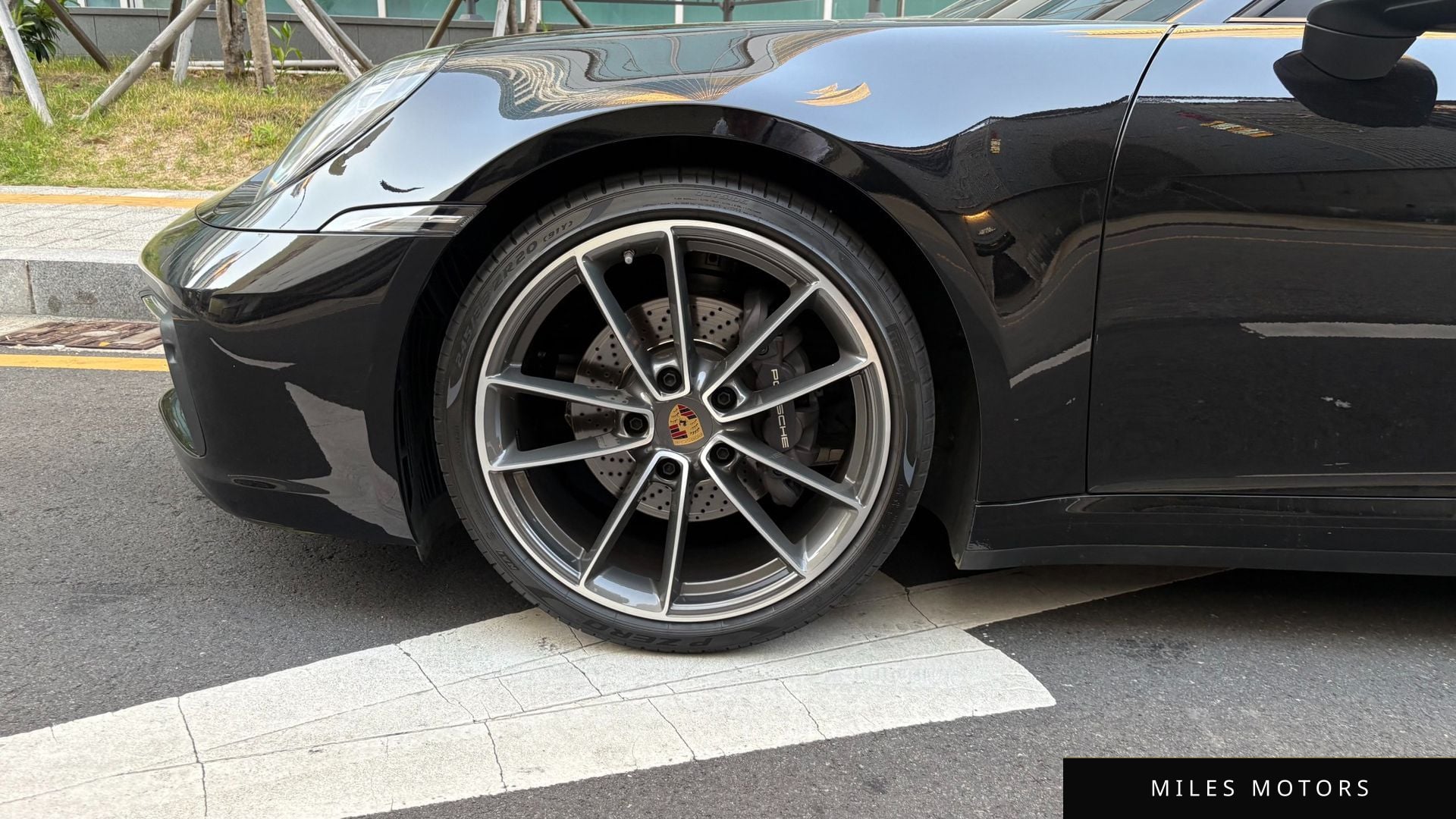 Porsche 911 (992) 2024 — миниатюра 7