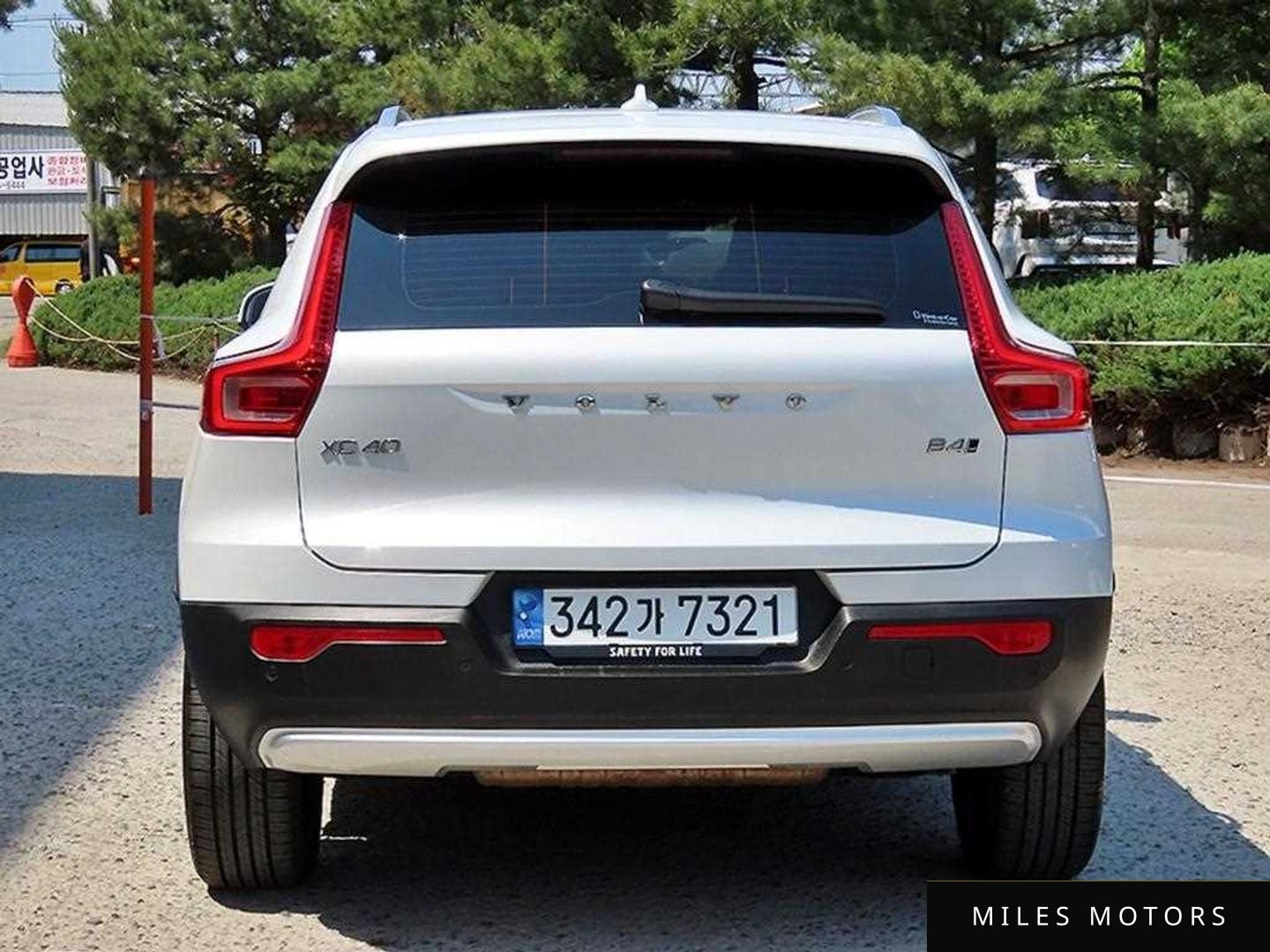Volvo XC40 2023 — миниатюра 4