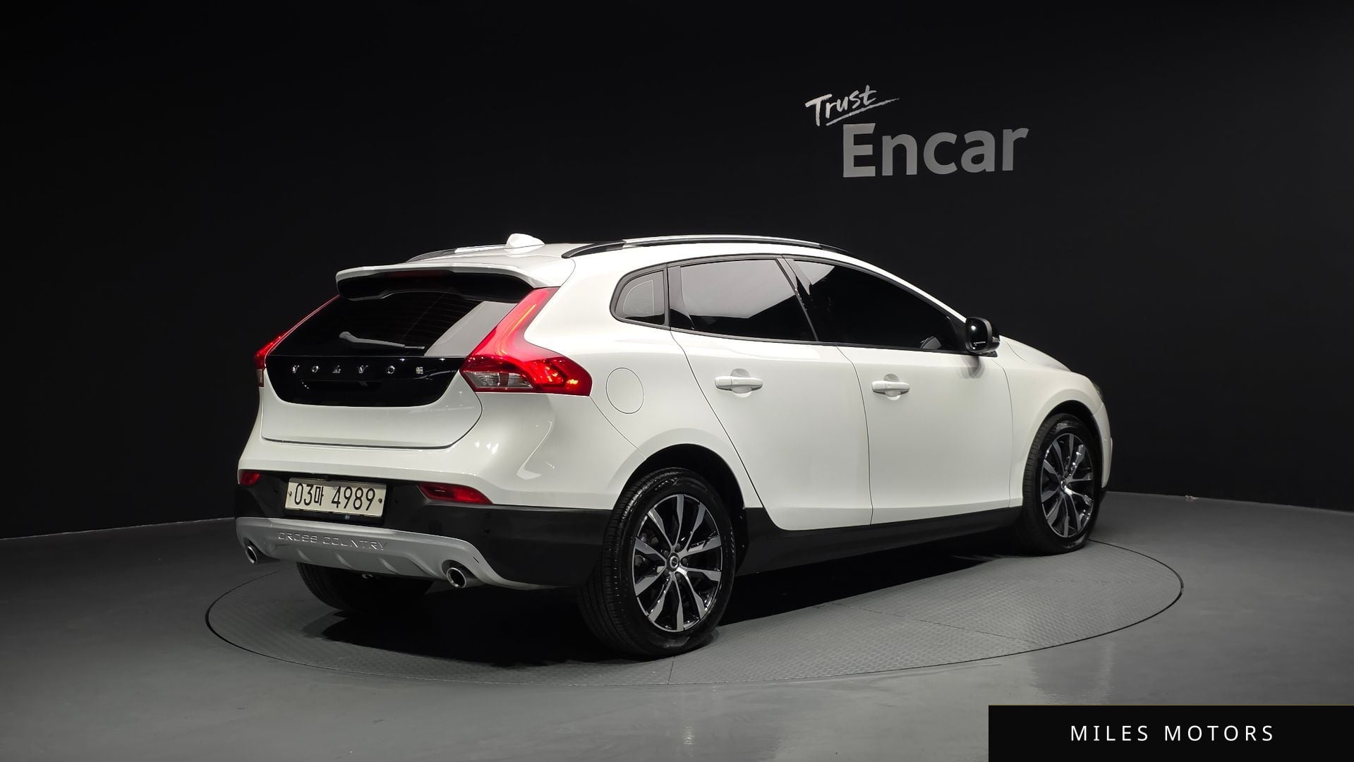 Volvo V40 2019 — миниатюра 2