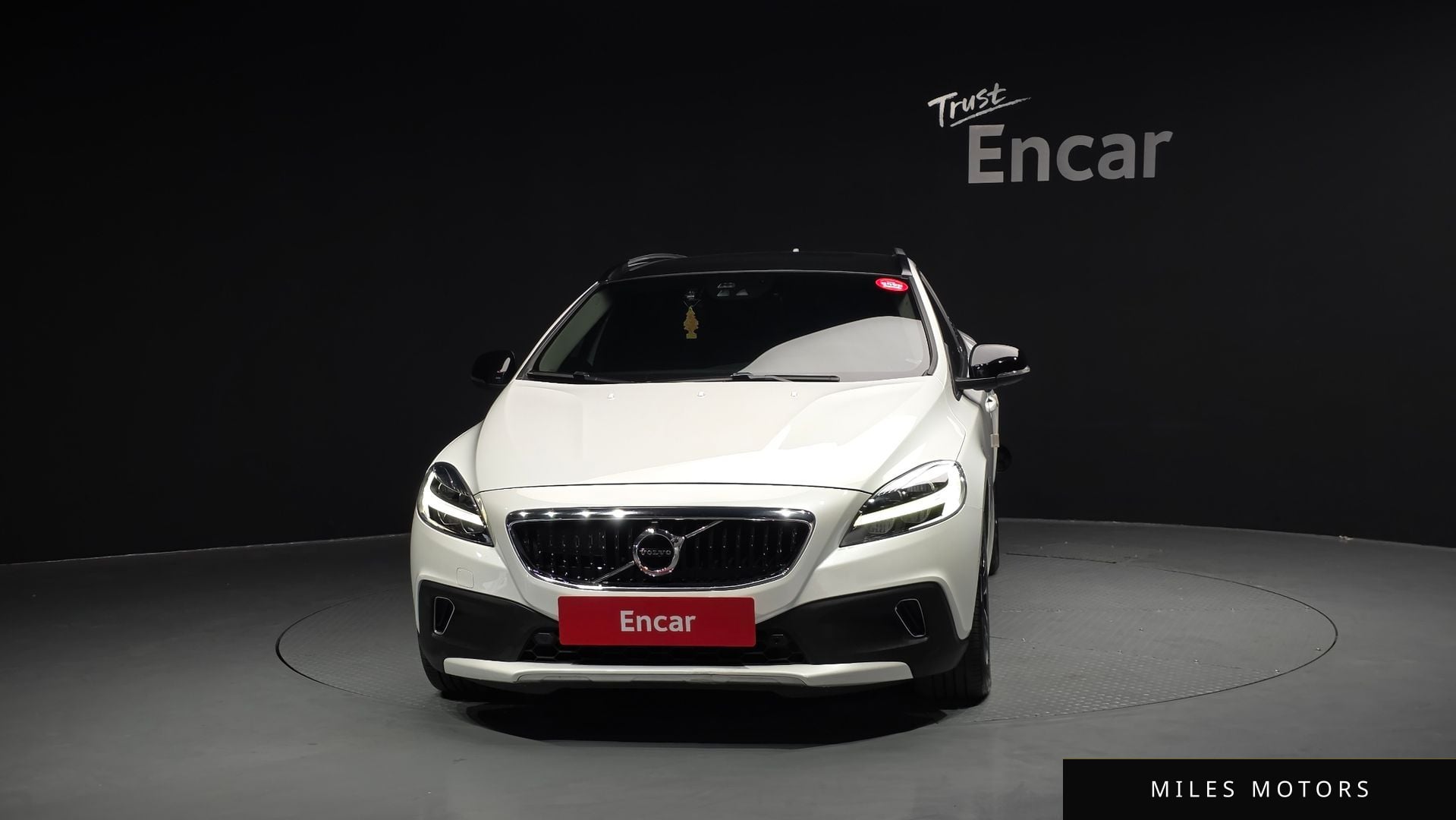 Volvo V40 2019 — миниатюра 3
