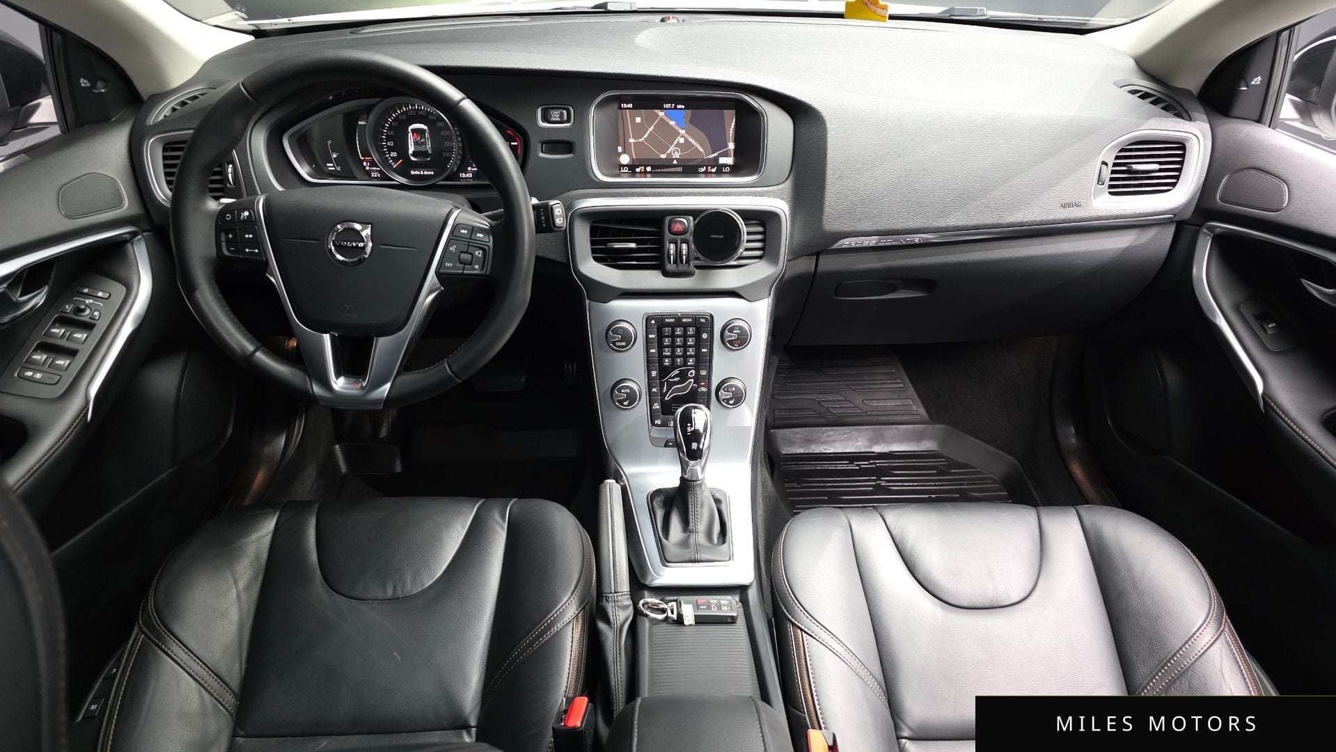 Volvo V40 2019 — миниатюра 10