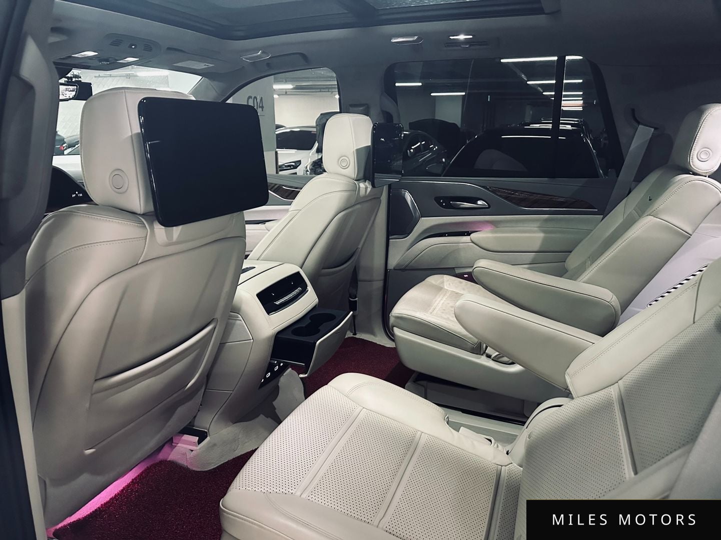 Cadillac Escalade 2022 — миниатюра 11