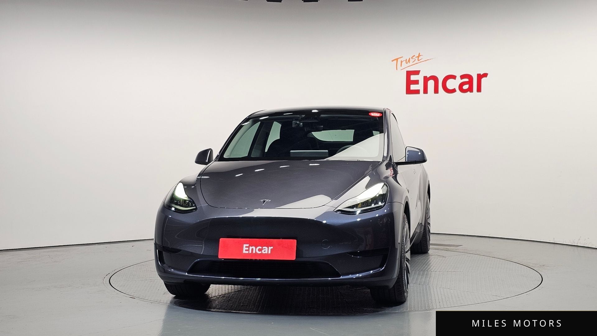 Tesla Model Y 2024 — миниатюра 3
