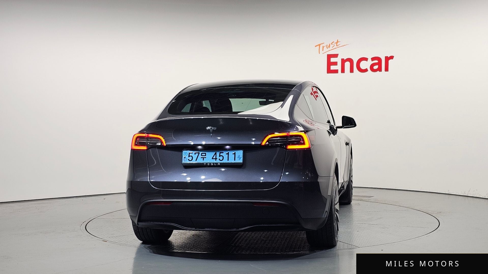 Tesla Model Y 2024 — миниатюра 4
