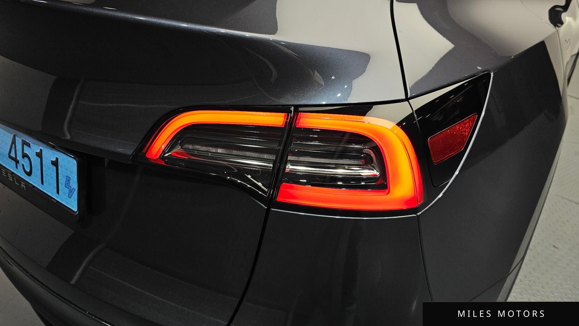 Tesla Model Y 2024 — миниатюра 9