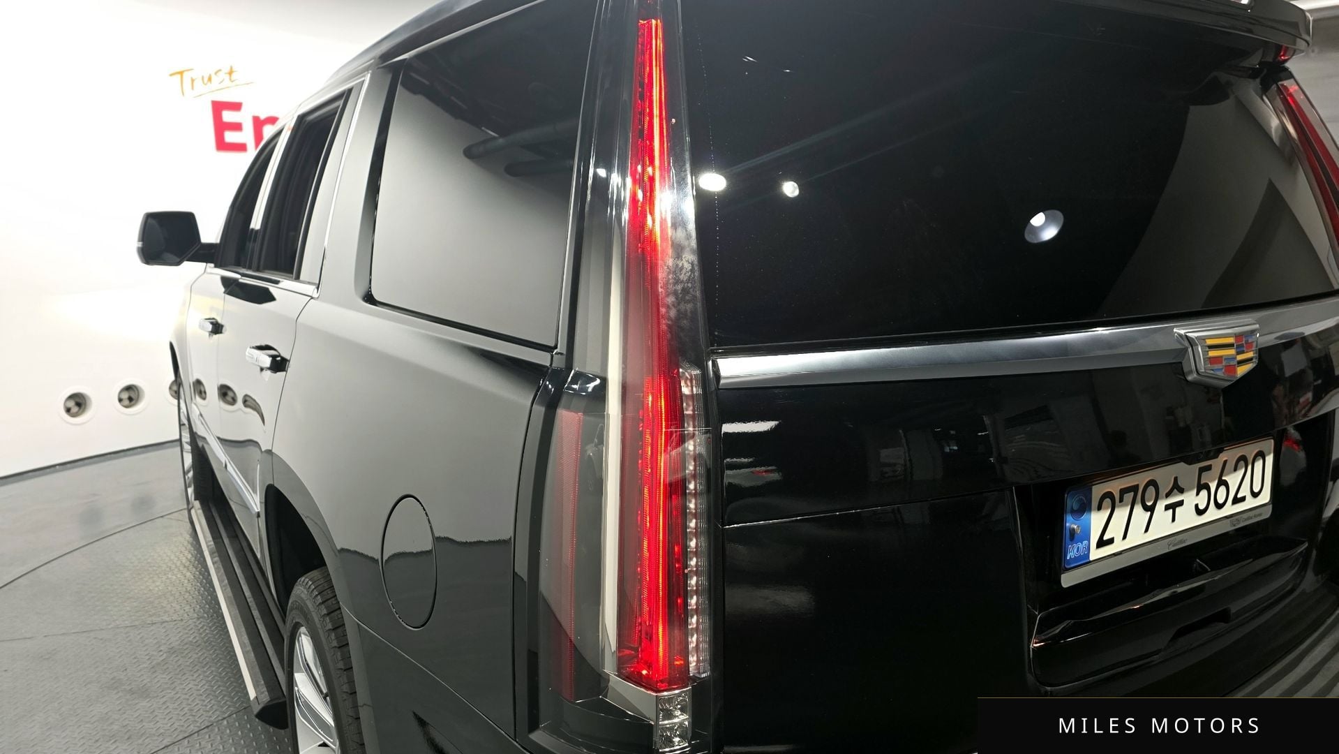Cadillac Escalade 2020 — миниатюра 9