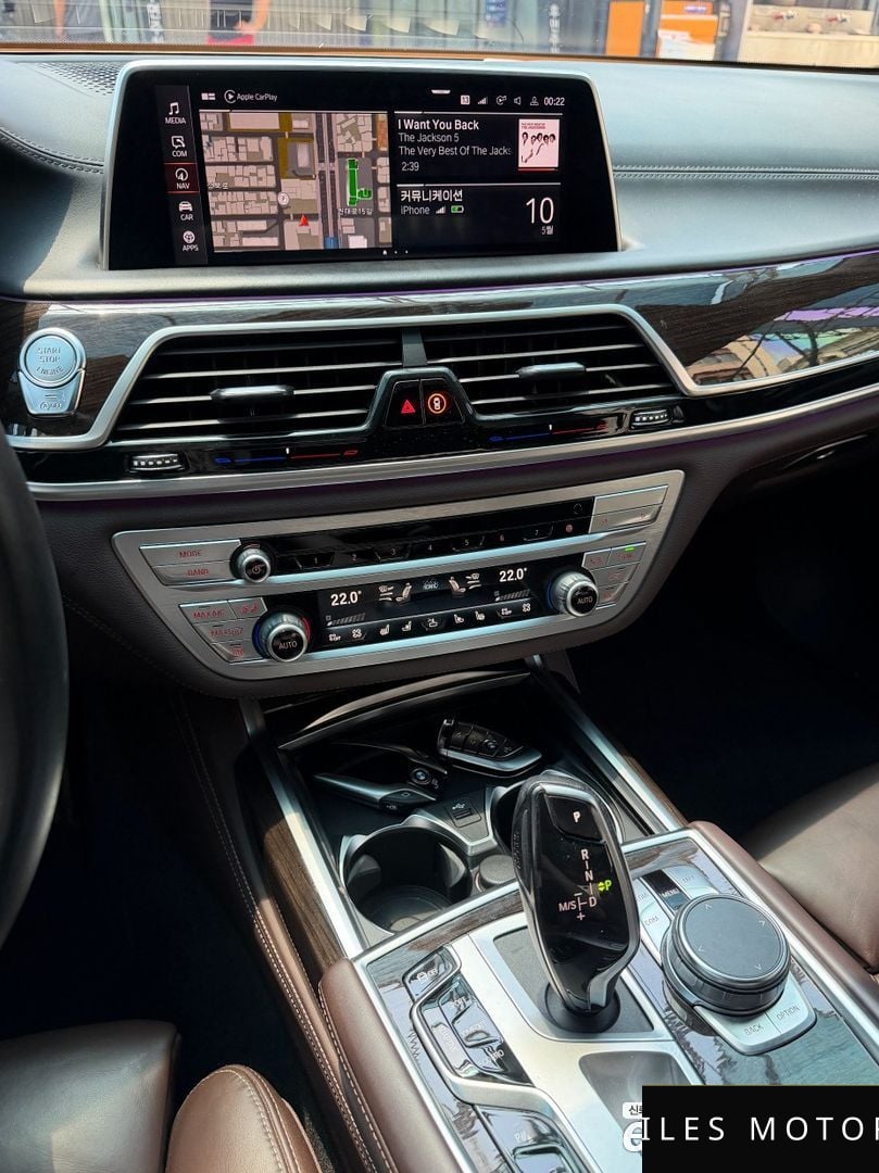 BMW 7 Series (G11) 2022 — миниатюра 9