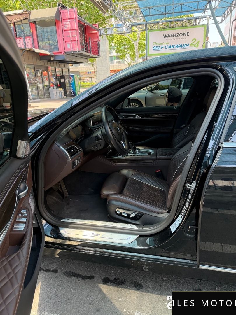 BMW 7 Series (G11) 2022 — миниатюра 10