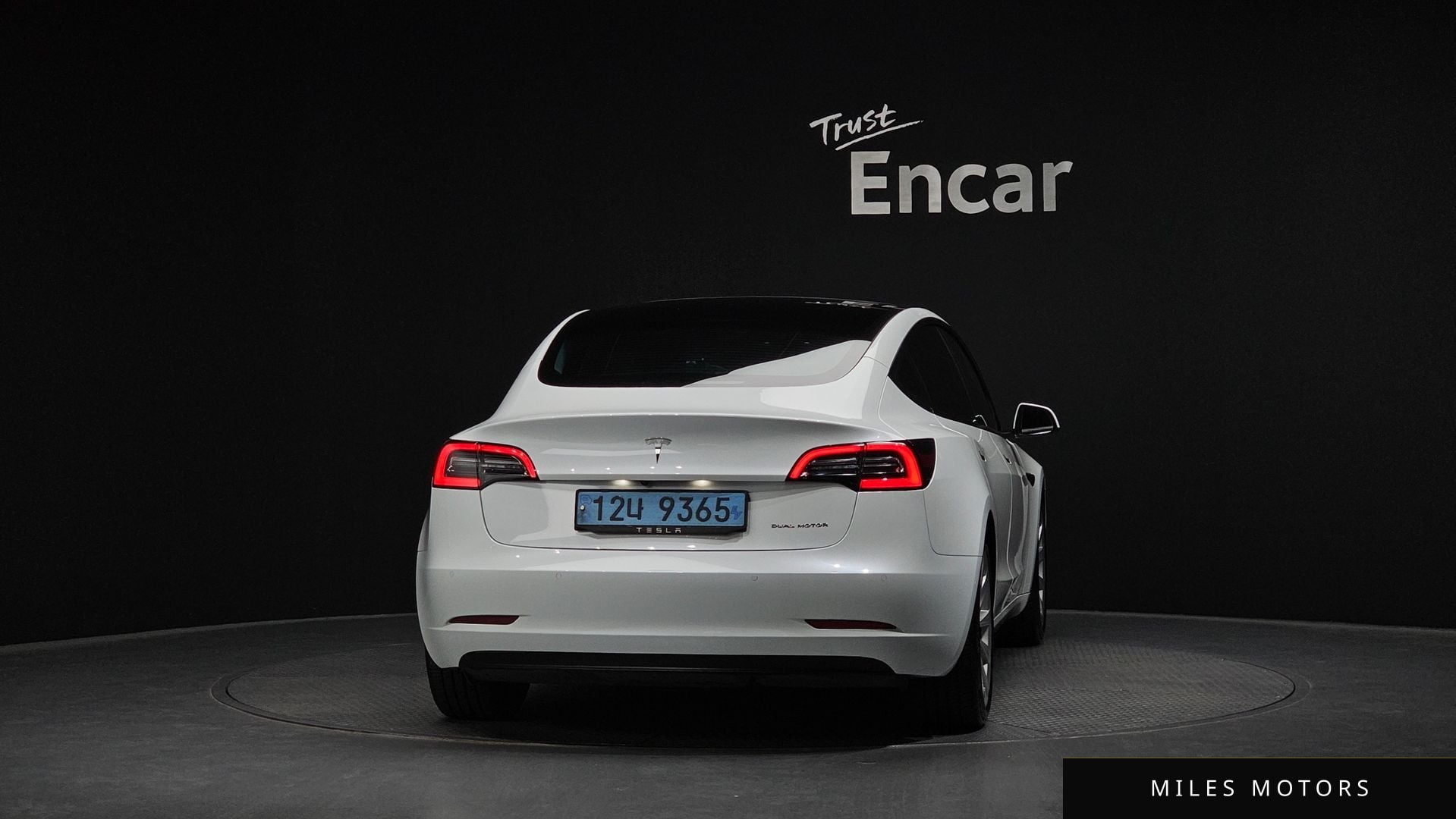 Tesla Model 3 2021 — миниатюра 3