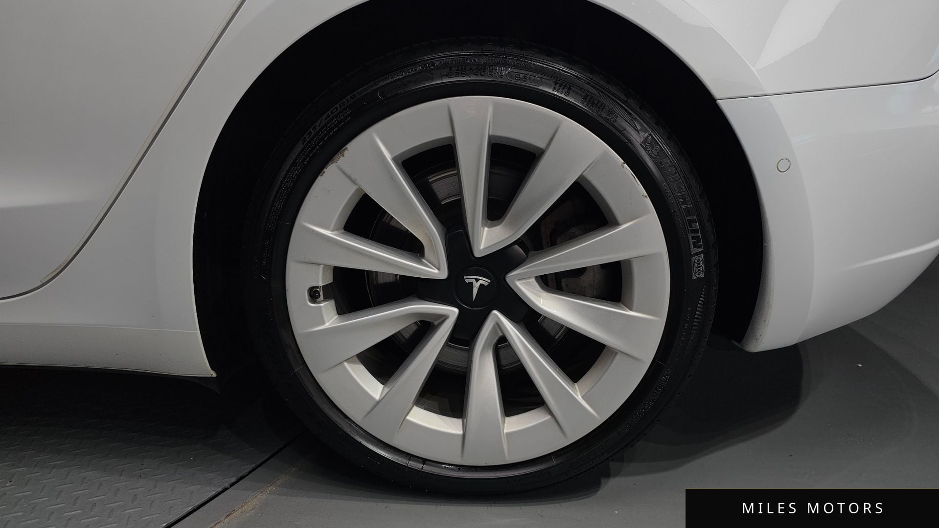 Tesla Model 3 2021 — миниатюра 6