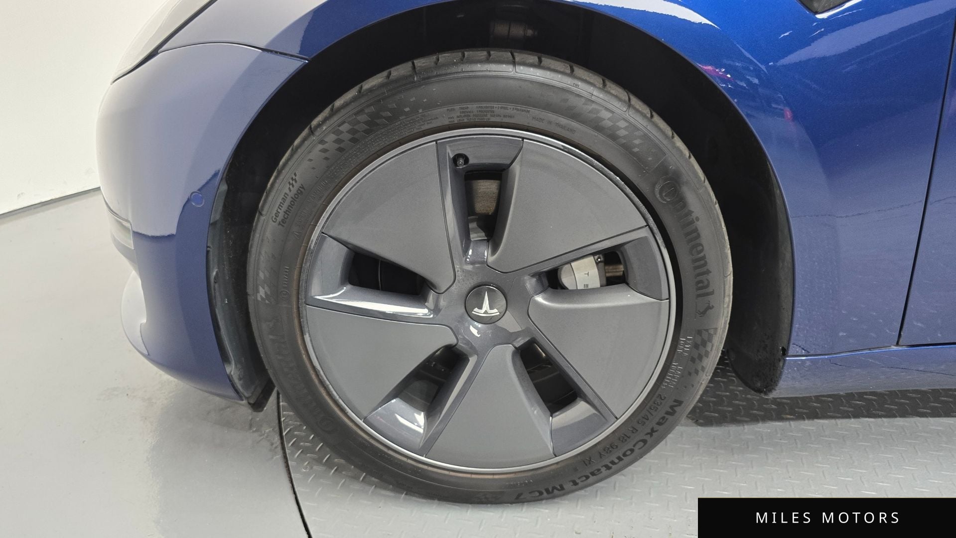 Tesla Model 3 2022 — миниатюра 5
