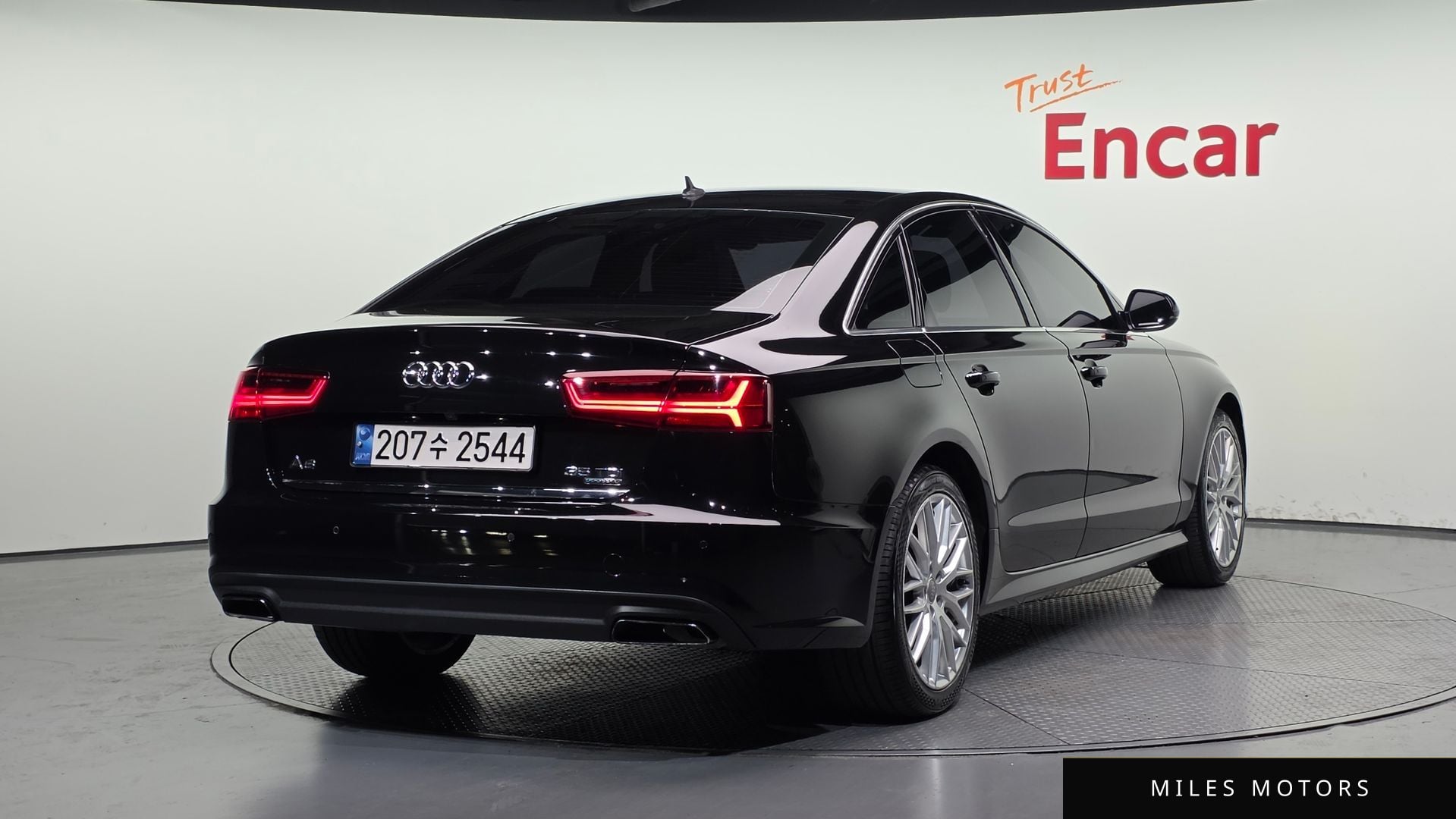 Audi A6 2018 — миниатюра 2