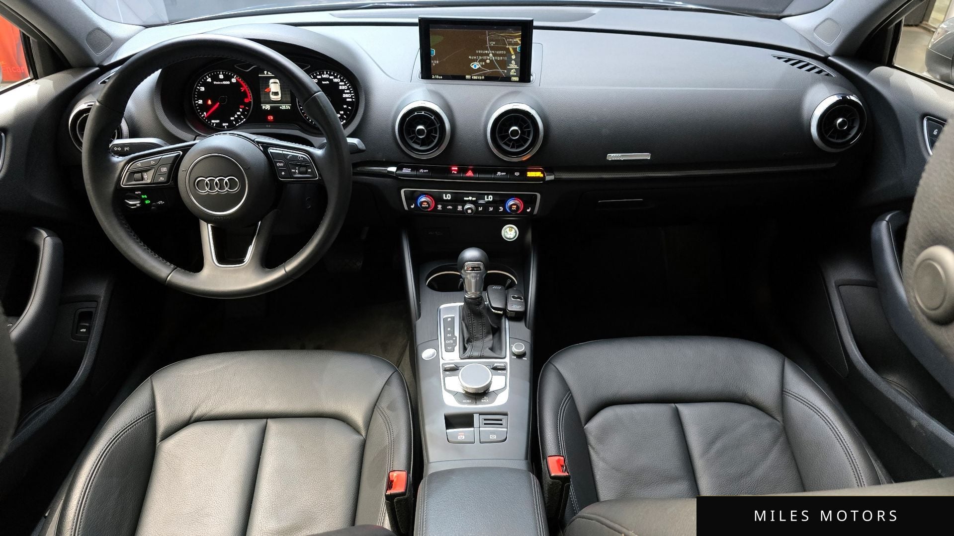Audi A3 2018 — миниатюра 10
