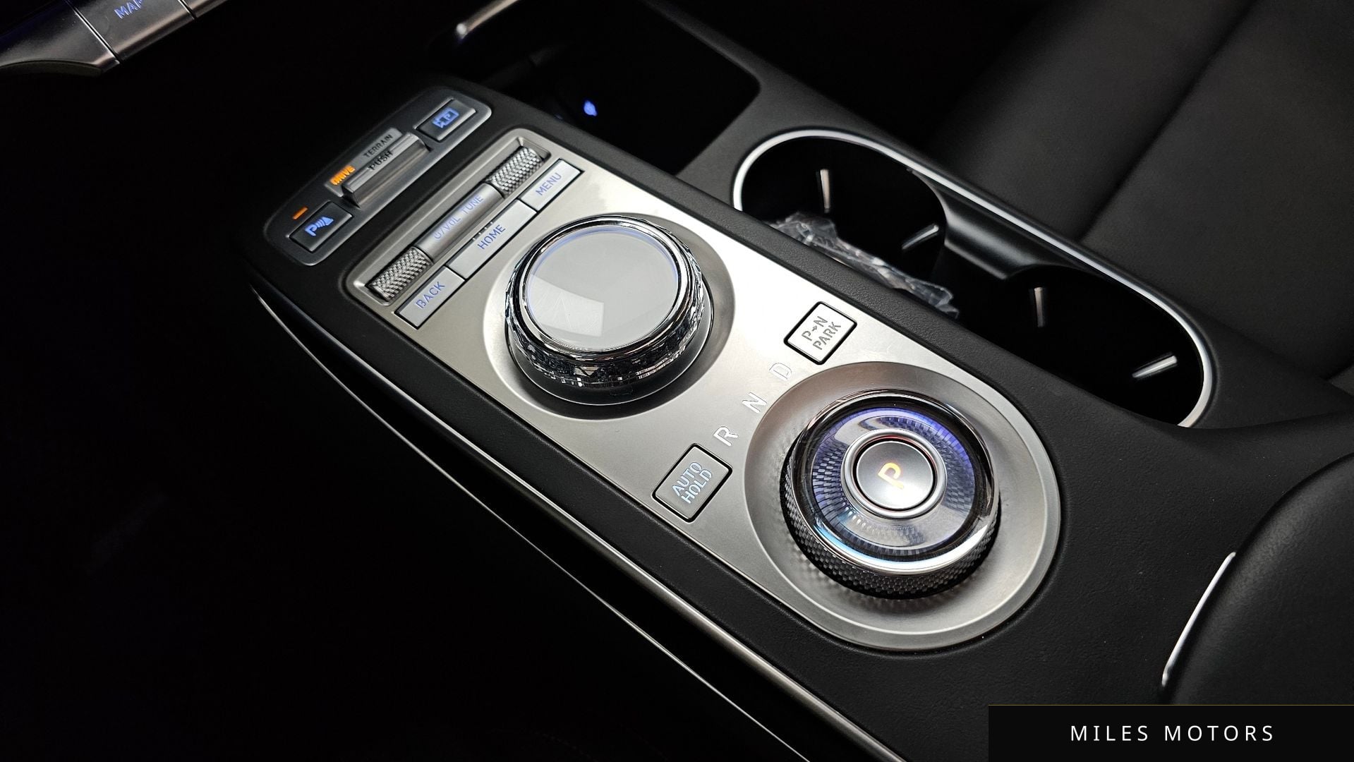 Genesis GV70 2021 — миниатюра 12