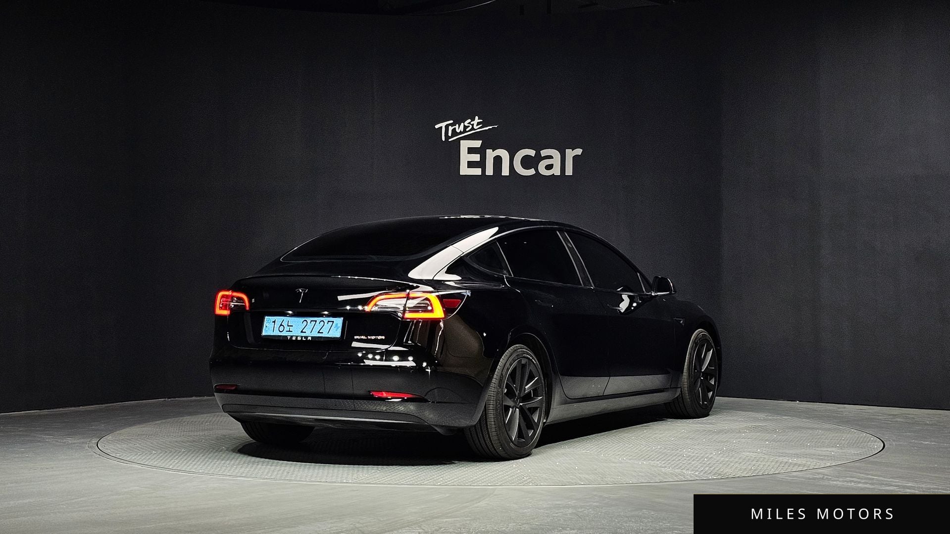 Tesla Model 3 2022 — миниатюра 2