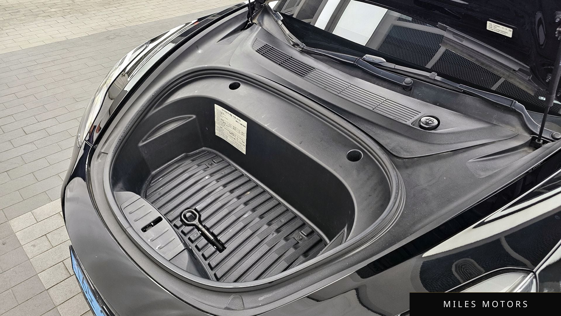 Tesla Model 3 2022 — миниатюра 6