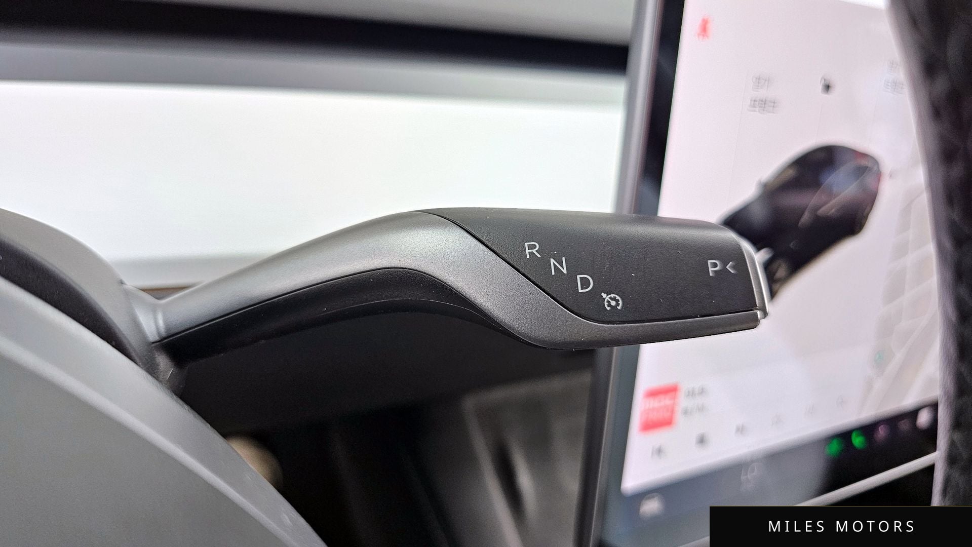 Tesla Model 3 2022 — миниатюра 12