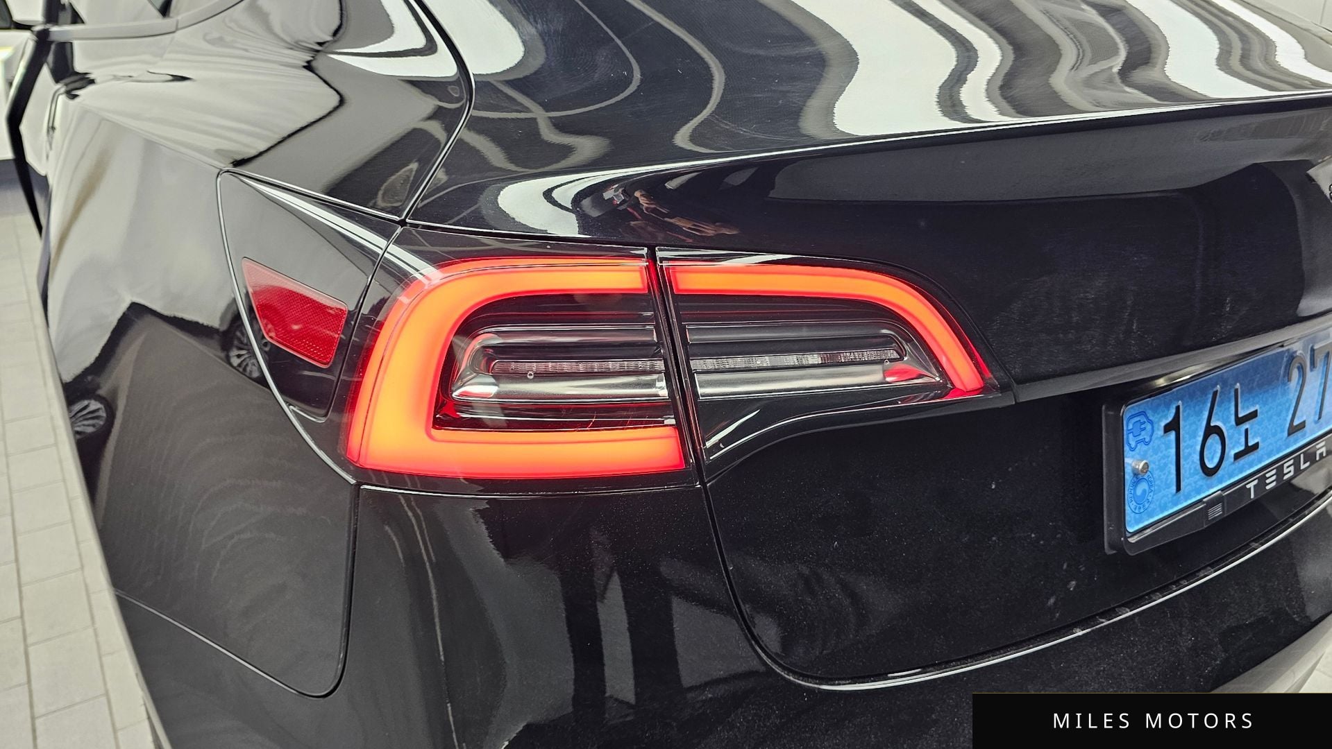 Tesla Model 3 2022 — миниатюра 9