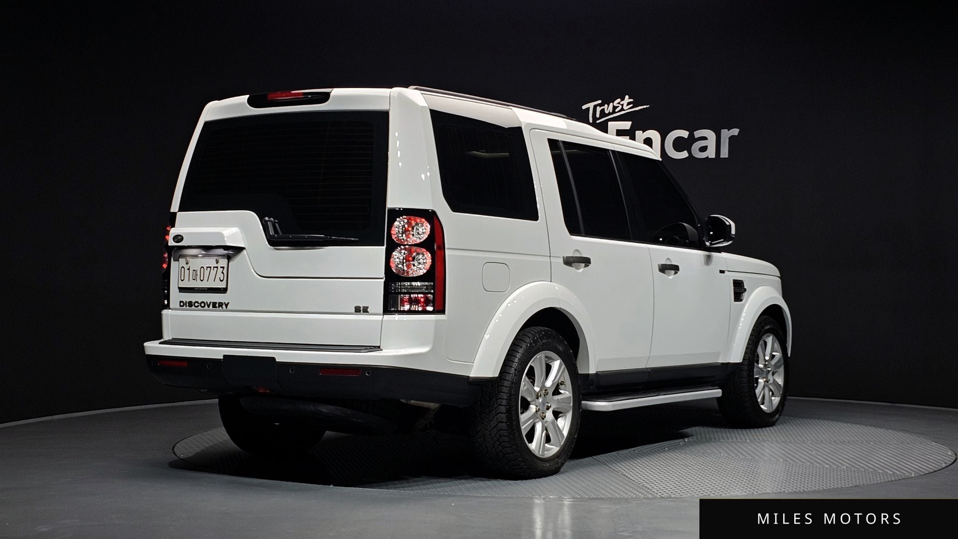 Land Rover Discovery 2016 — миниатюра 2
